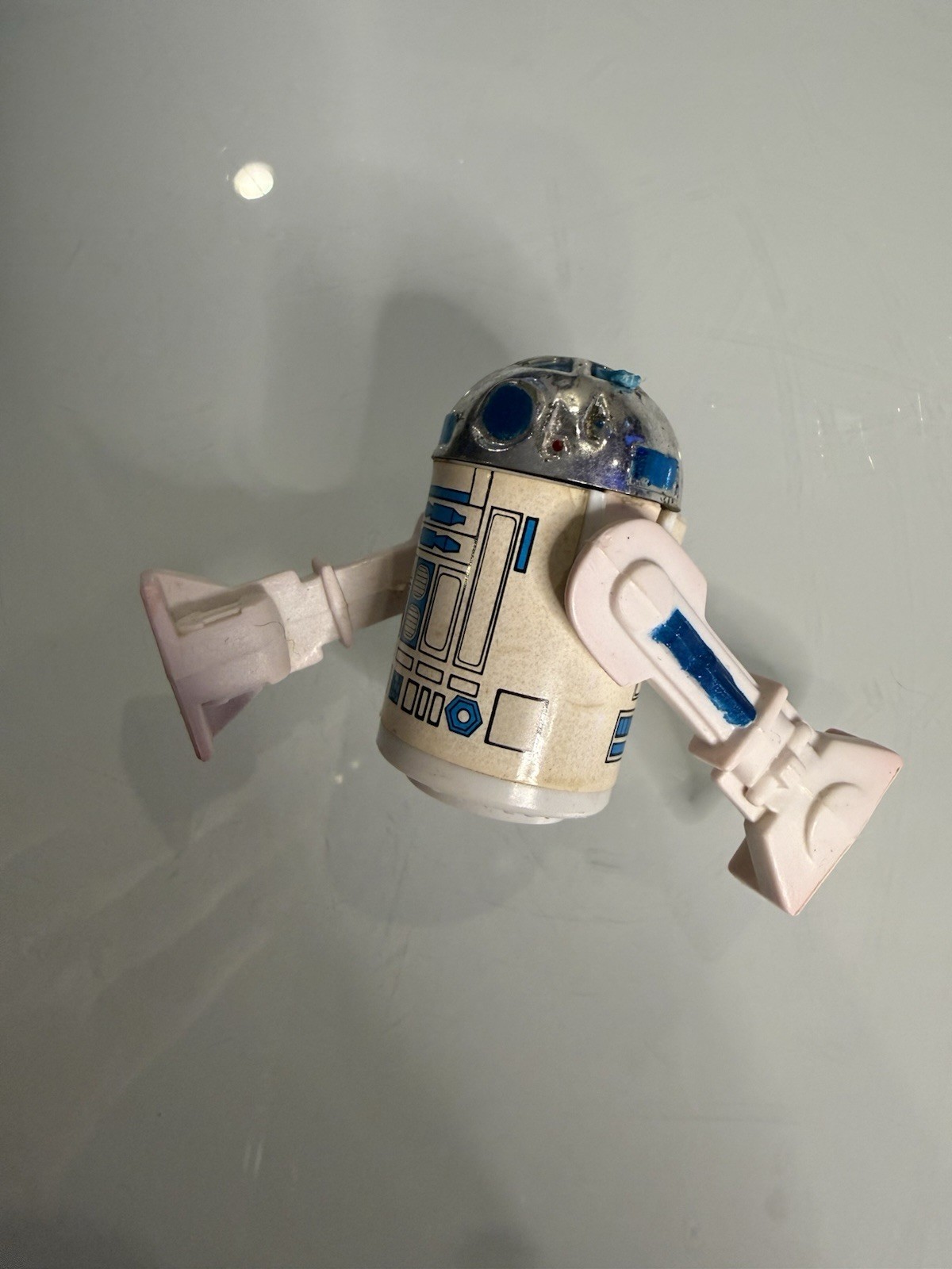R2-D2 (Artoo-Detoo) (with Sensorscope) sold