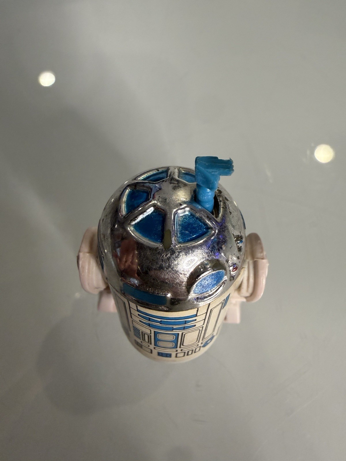 R2-D2 (Artoo-Detoo) (with Sensorscope) sold
