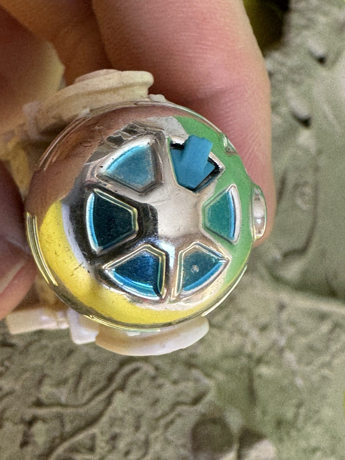 R2-D2 (Artoo-Detoo) (with Sensorscope) sold