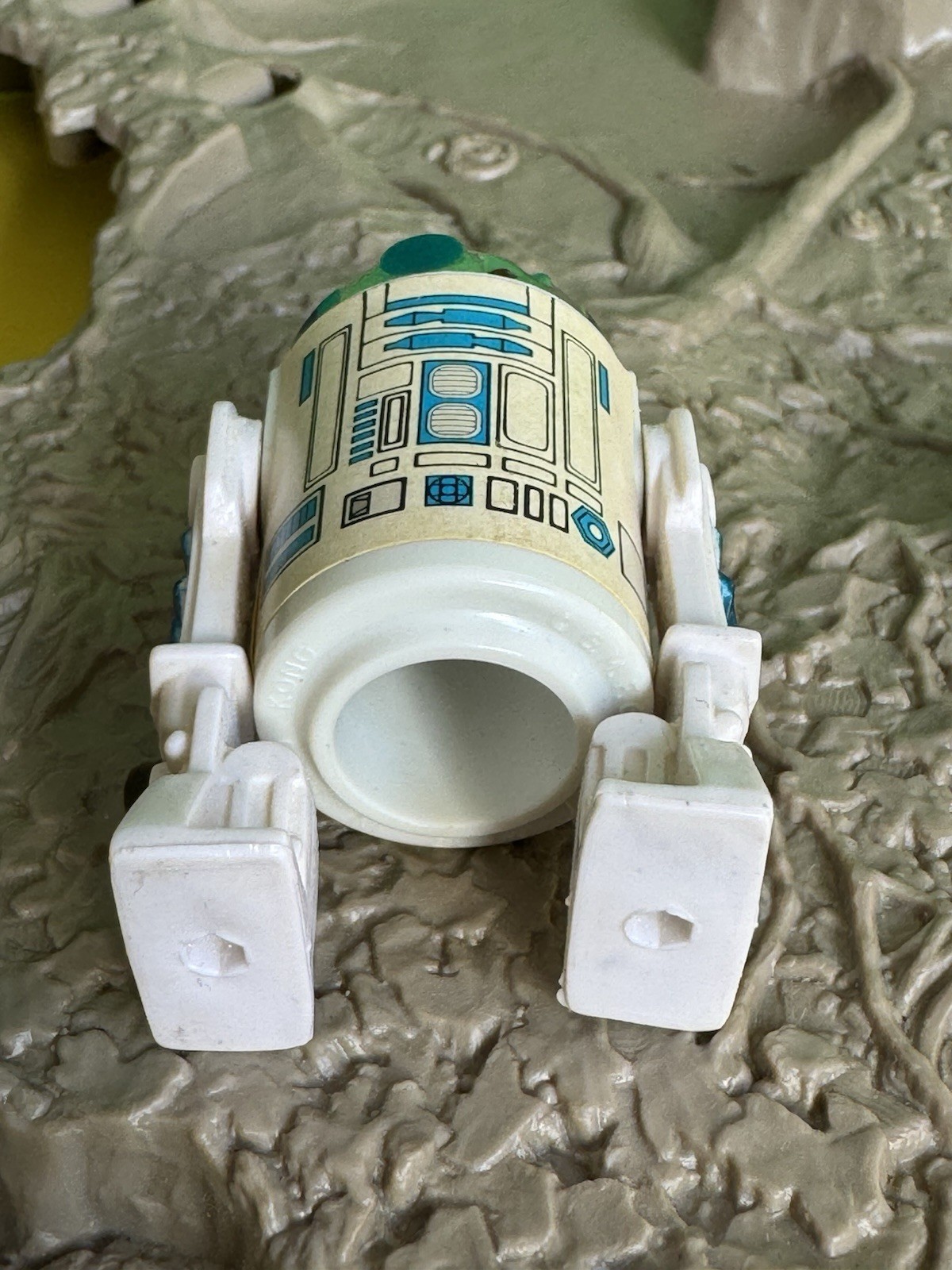 R2-D2 (Artoo-Detoo) (with Sensorscope) sold