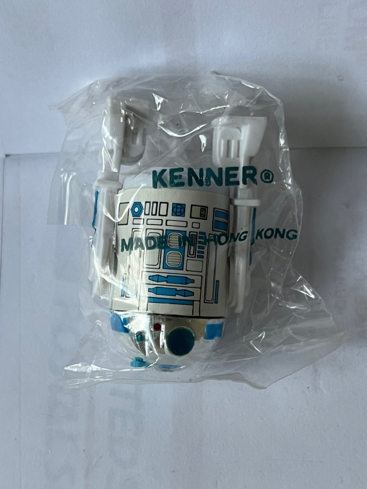 R2-D2 (Artoo-Detoo) (with Sensorscope) sold