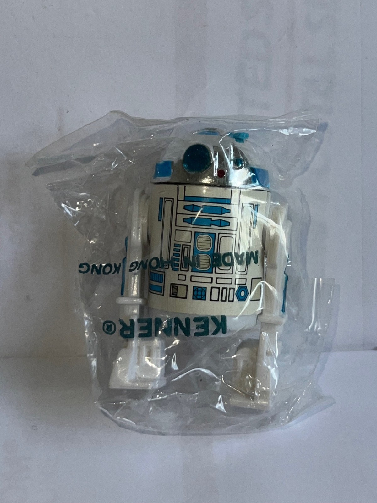 R2-D2 (Artoo-Detoo) (with Sensorscope) sold
