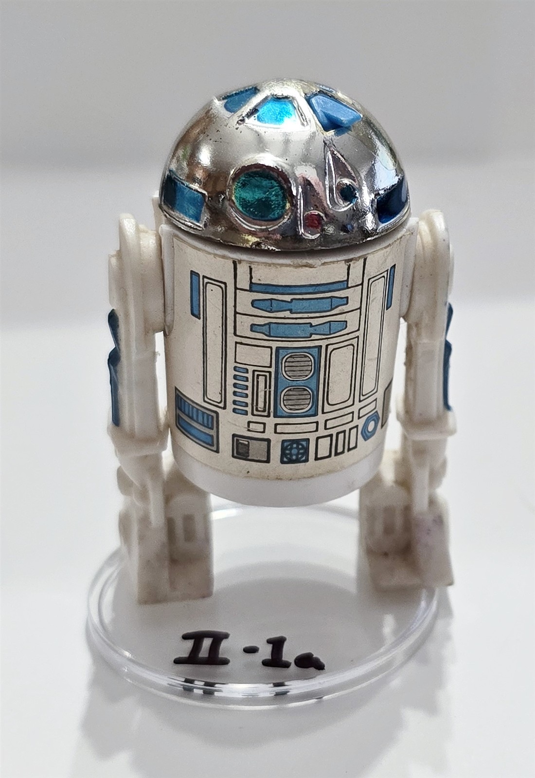 R2-D2 (Artoo-Detoo) (with Sensorscope) sold