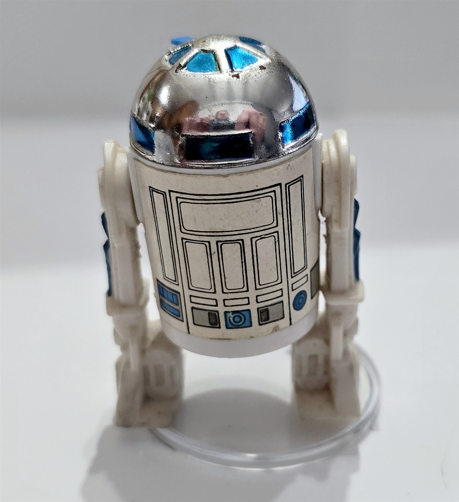 R2-D2 (Artoo-Detoo) (with Sensorscope) sold