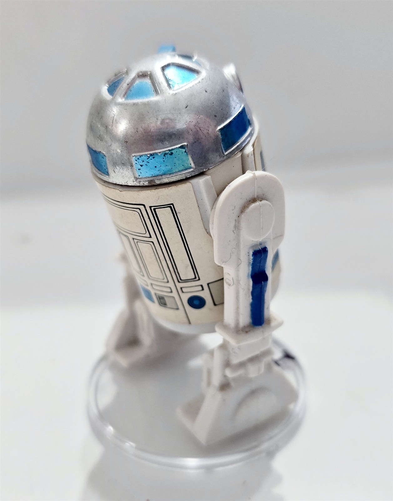R2-D2 (Artoo-Detoo) (with Sensorscope) sold