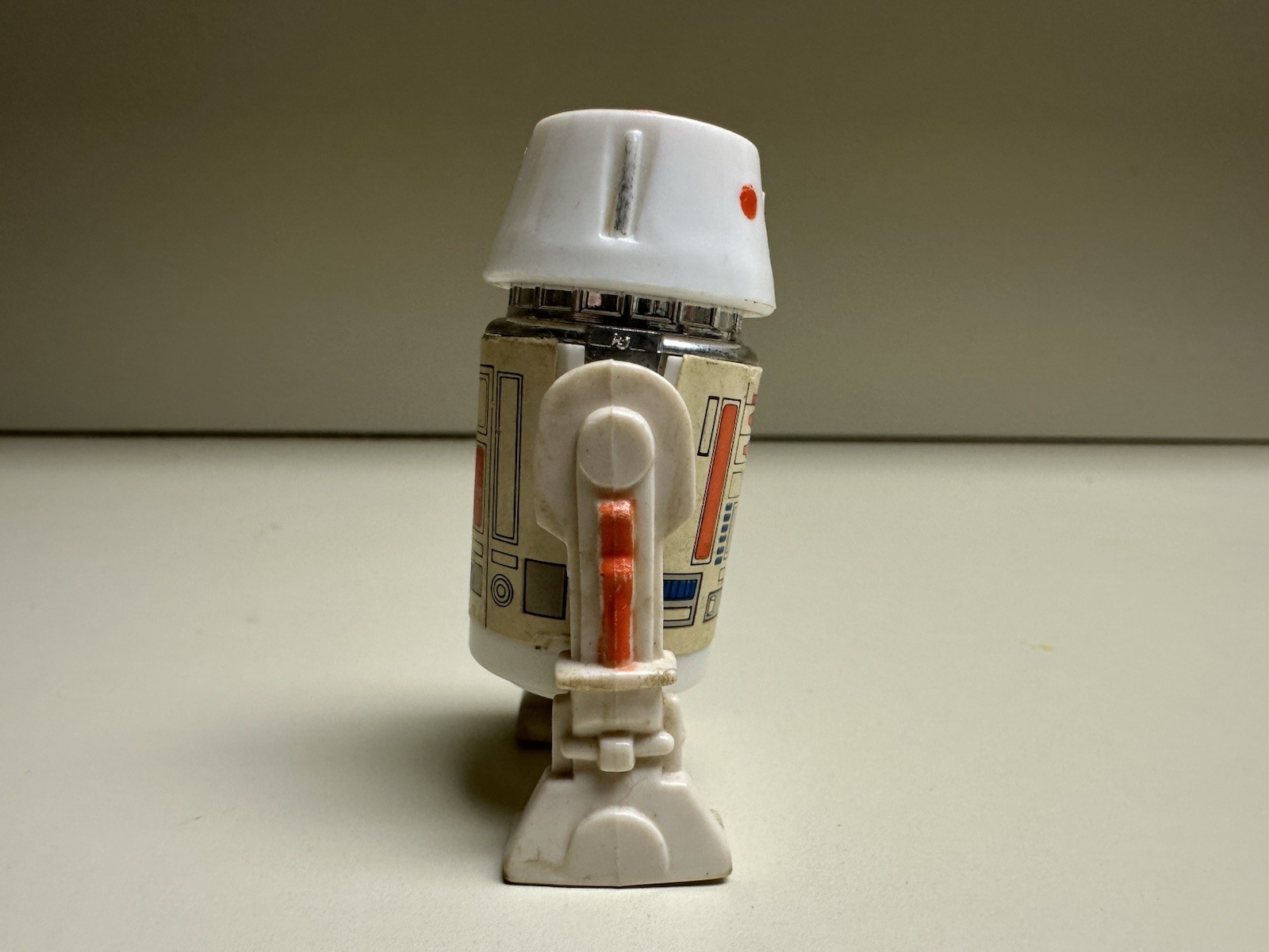 R5-D4 (Arfive-Defour) sold