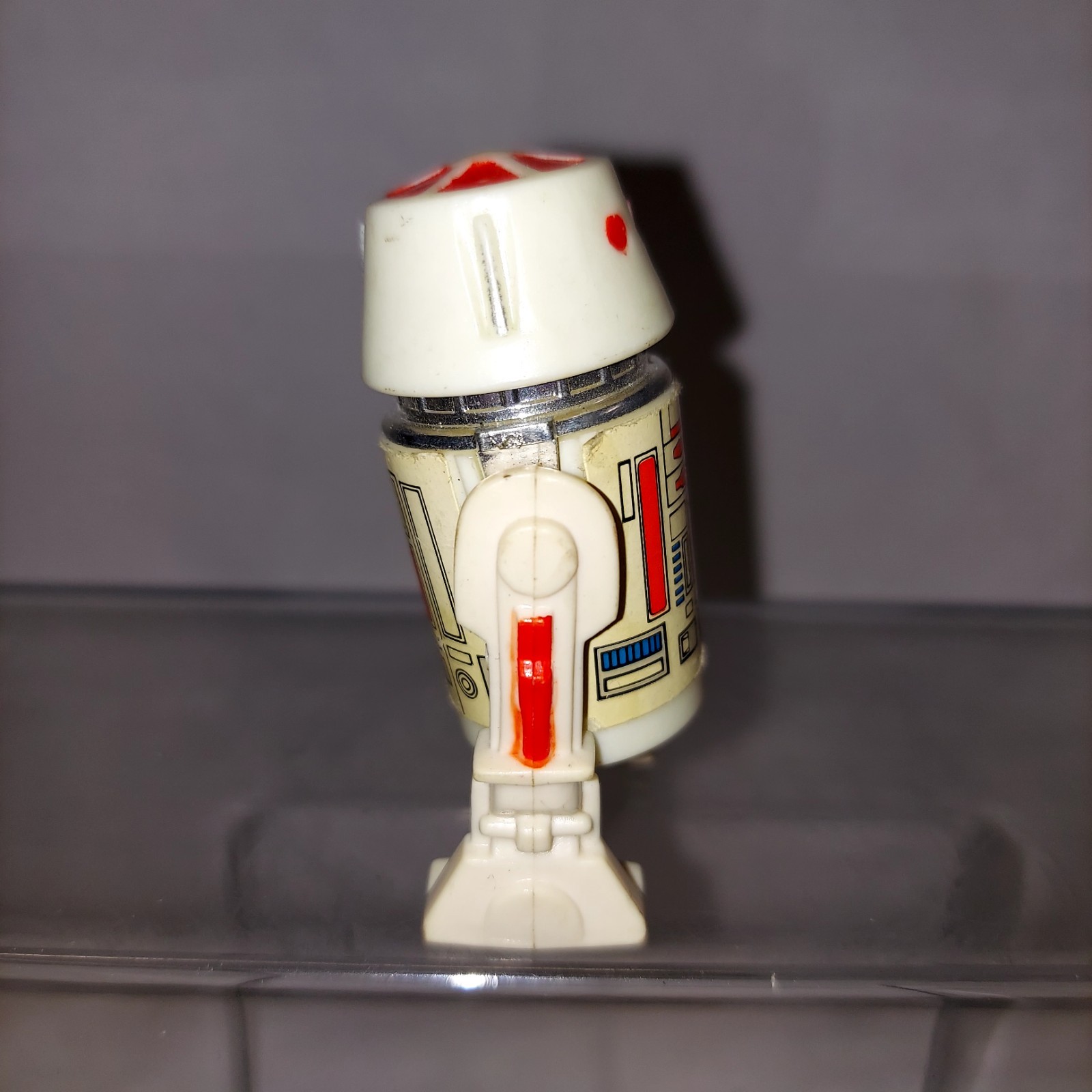 R5-D4 (Arfive-Defour) sold