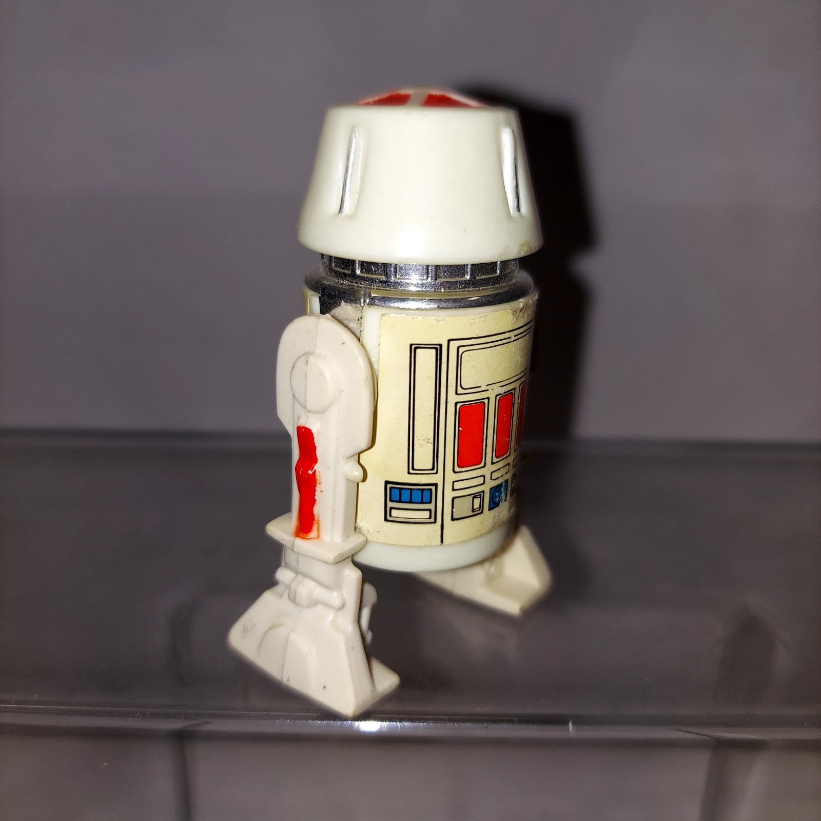 R5-D4 (Arfive-Defour) sold