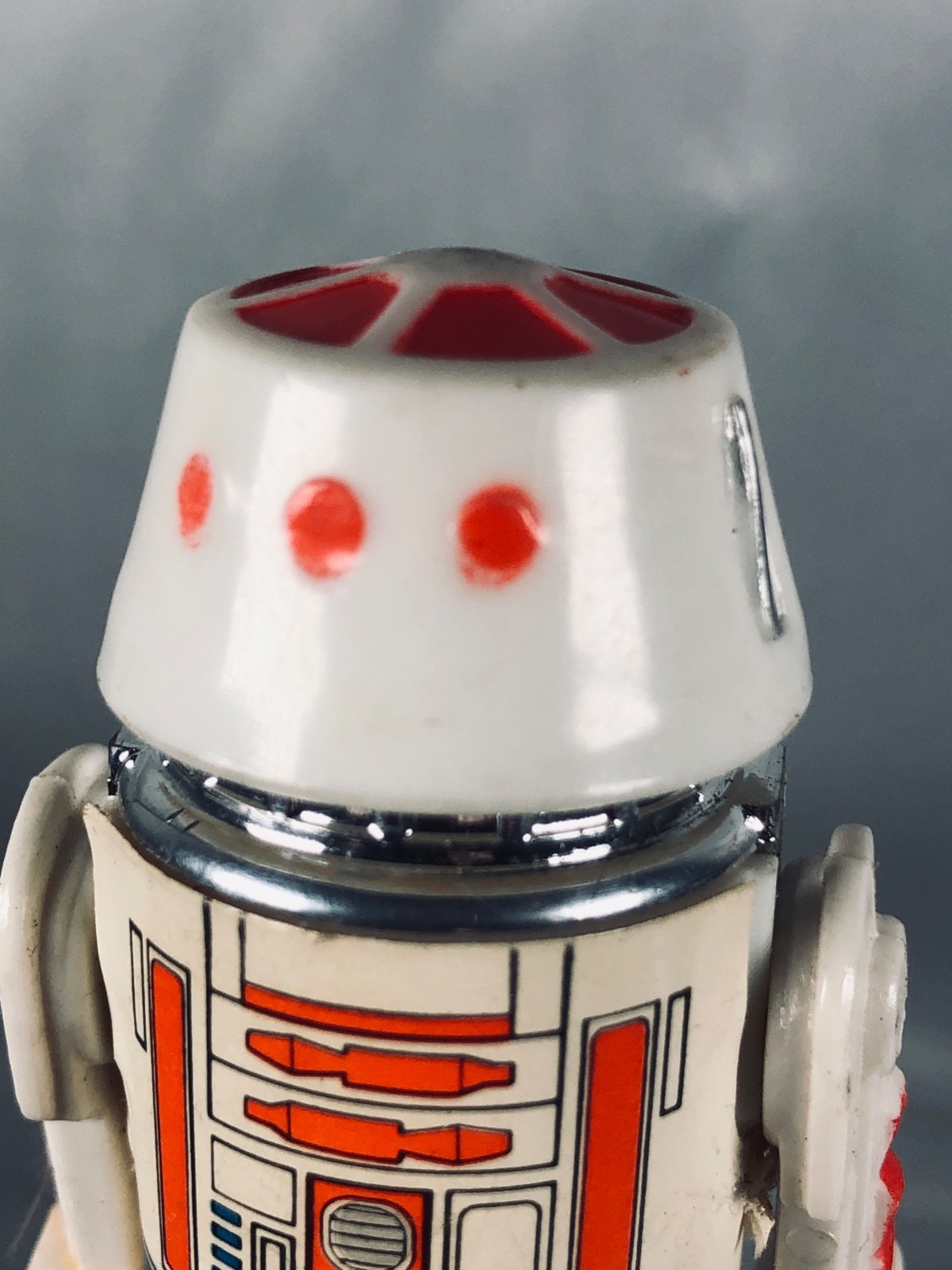 R5-D4 (Arfive-Defour) sold