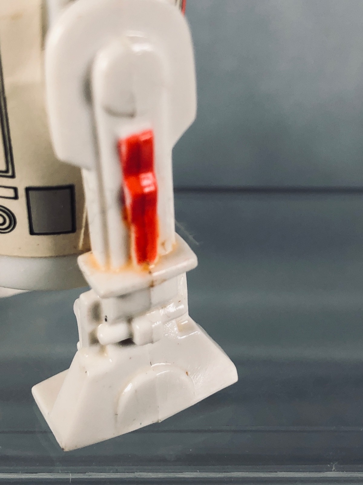 R5-D4 (Arfive-Defour) sold