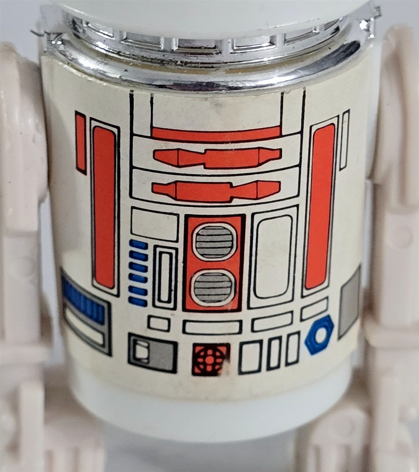 R5-D4 (Arfive-Defour) sold