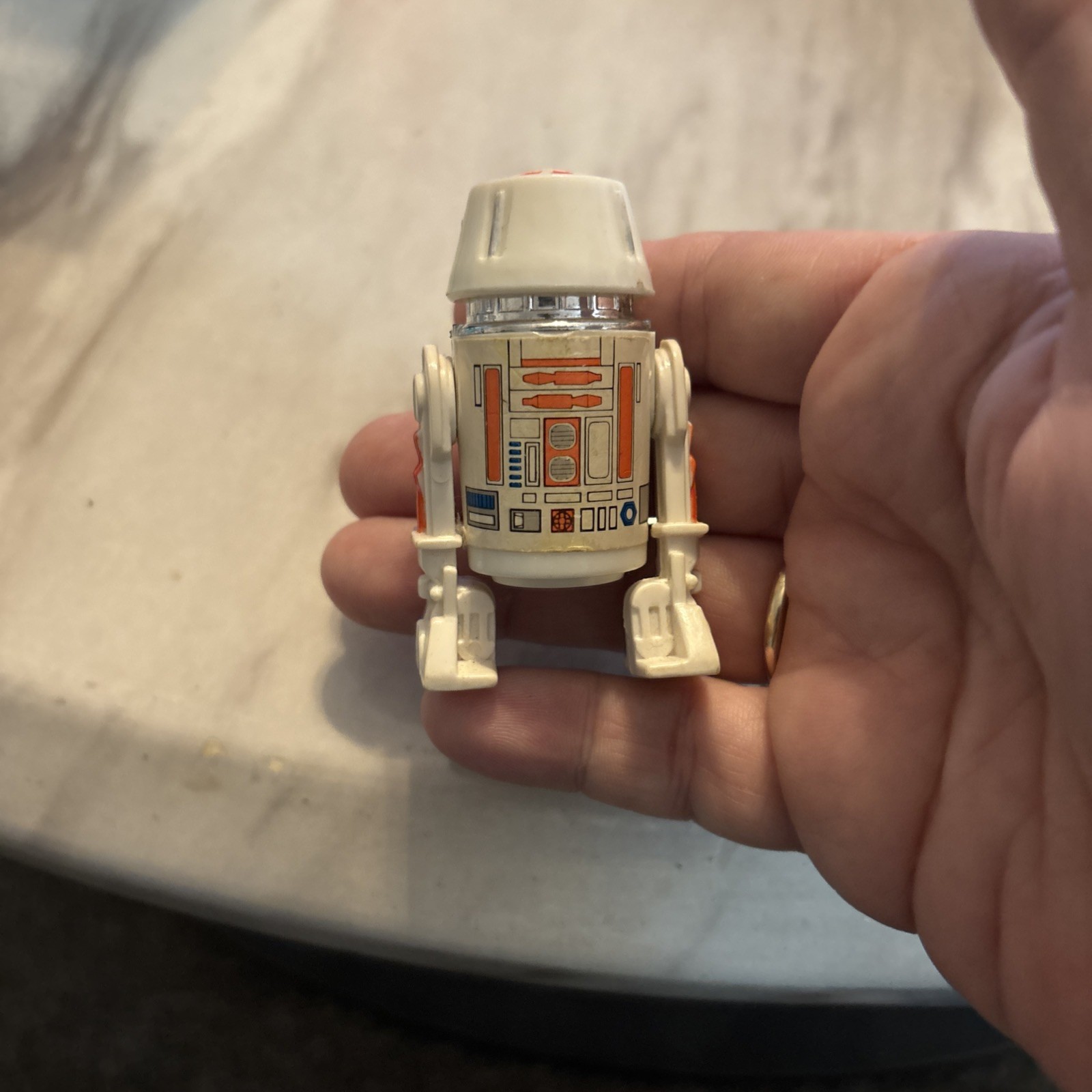 R5-D4 (Arfive-Defour) sold