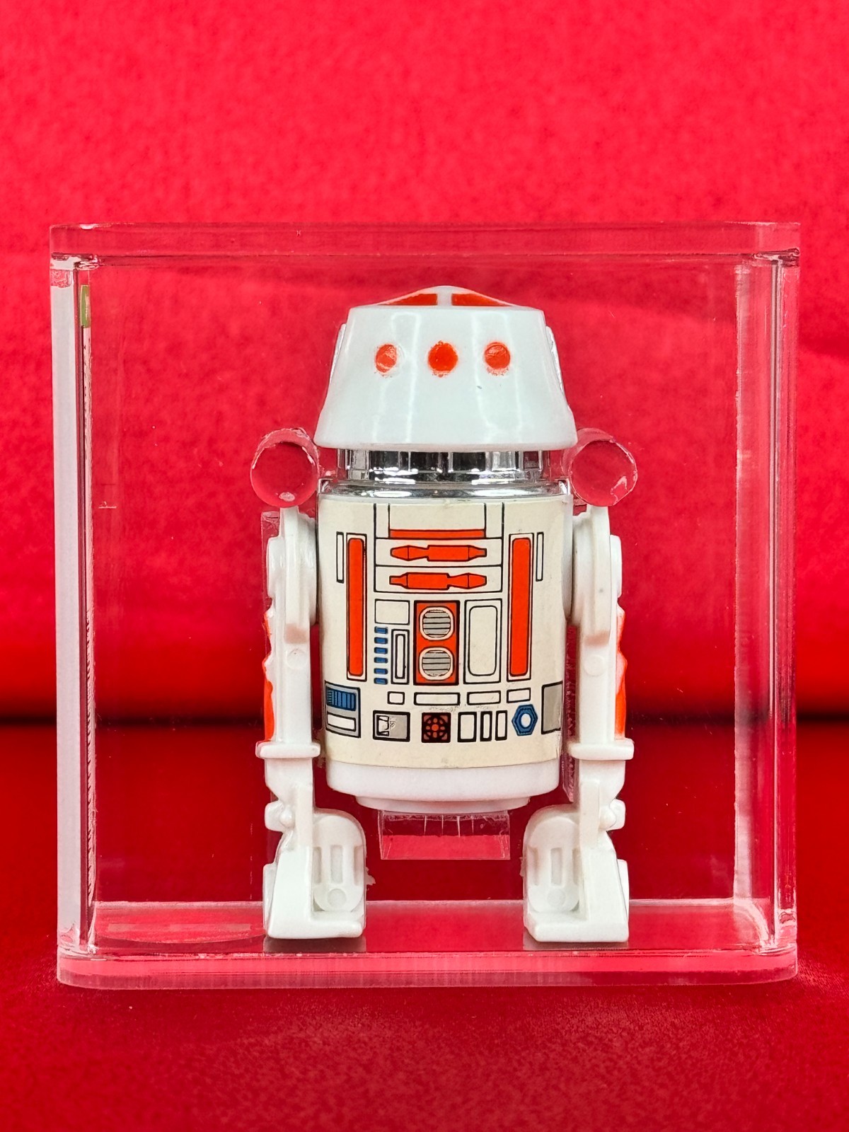 R5-D4 (Arfive-Defour) sold