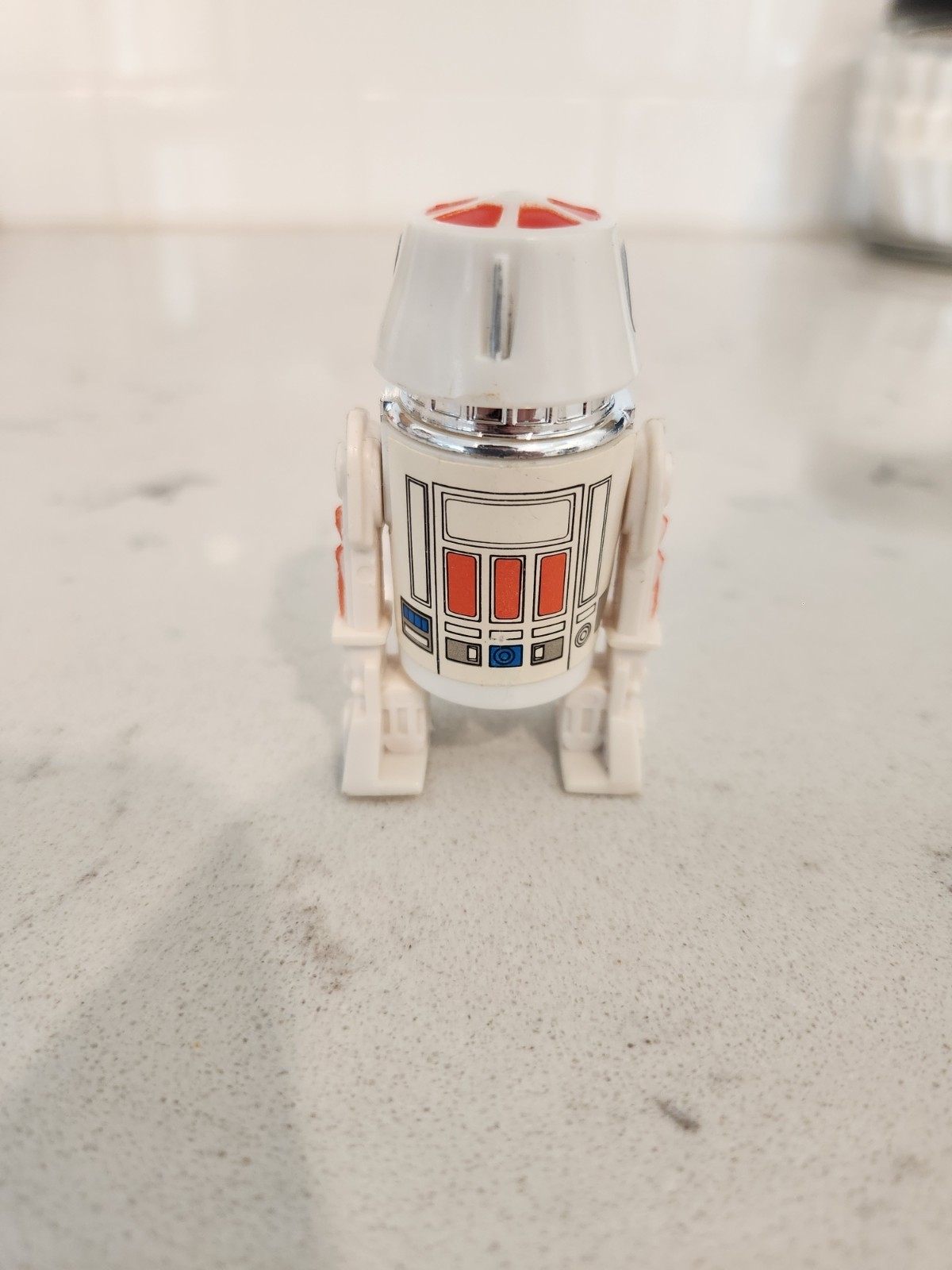 R5-D4 (Arfive-Defour) sold