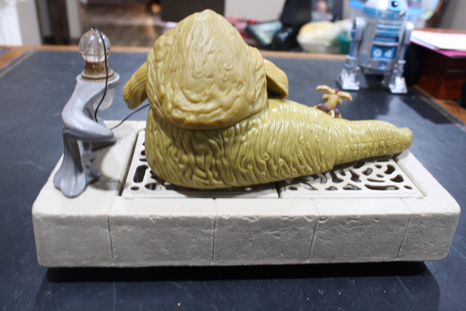 Jabba the Hutt Action Playset sold