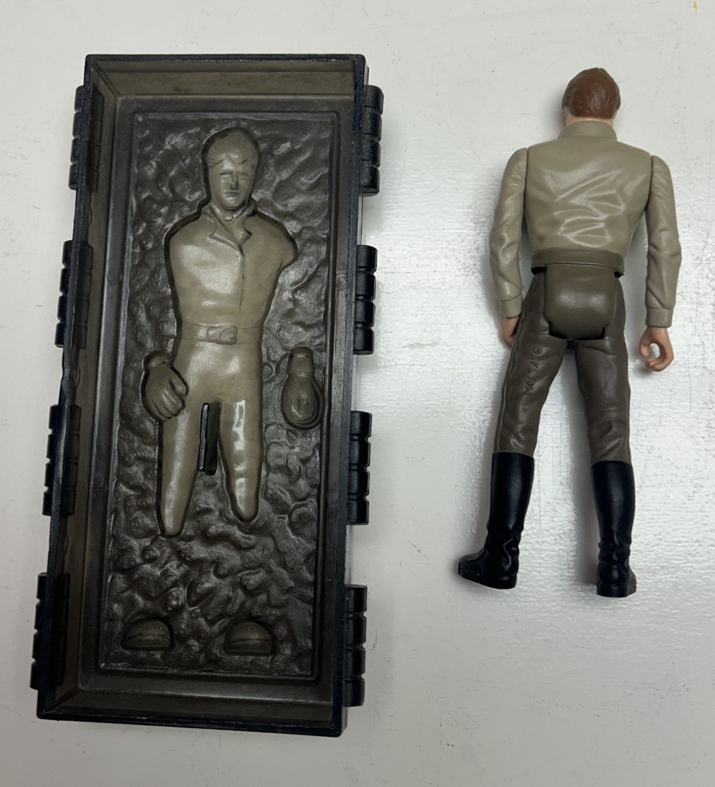 Han Solo (In Carbonite Chamber) sold