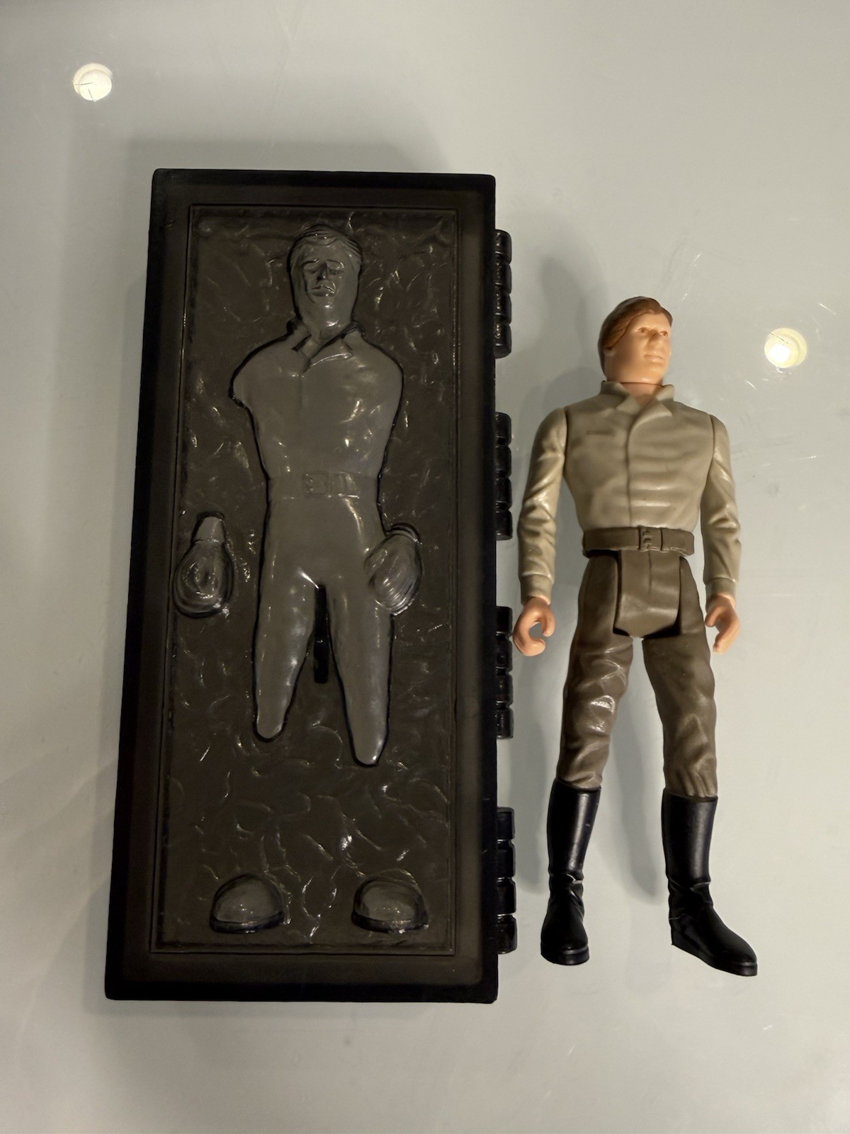 Han Solo (In Carbonite Chamber) sold