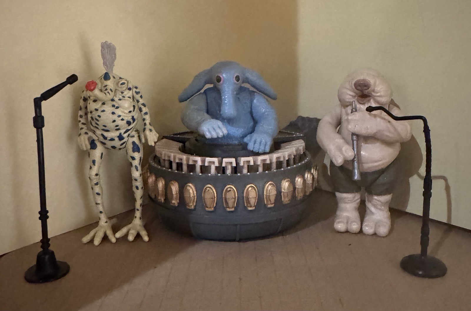 Sy Snootles & The Rebo Band sold