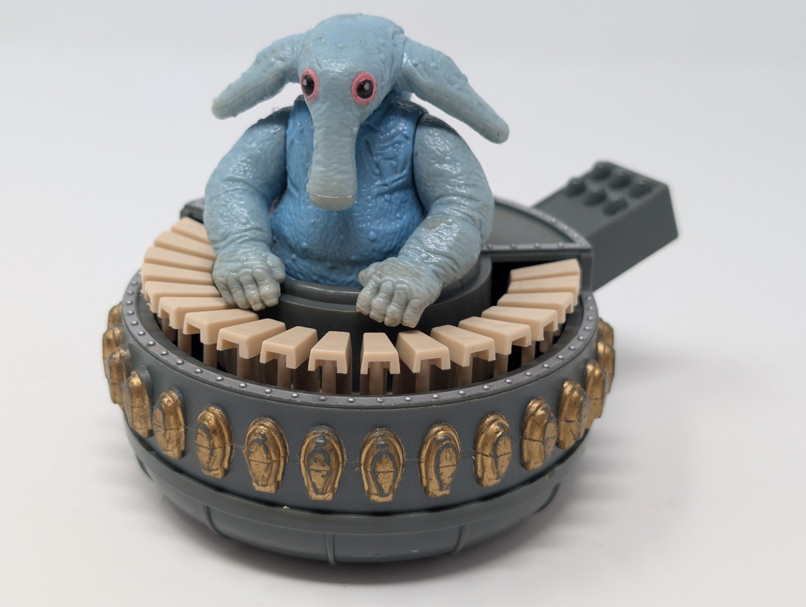 Sy Snootles & The Rebo Band sold