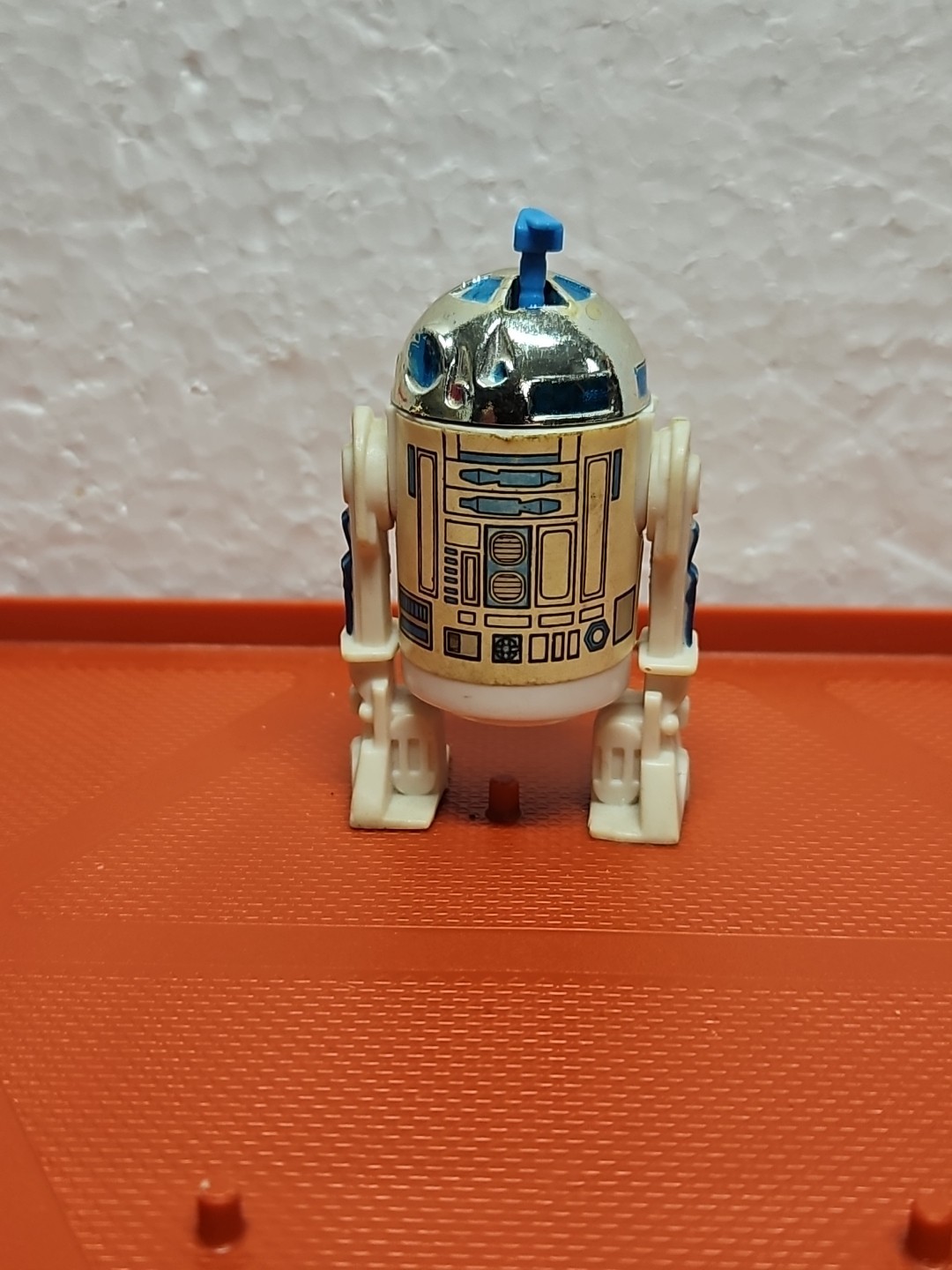 R2-D2 (Artoo-Detoo) (with Sensorscope) sold