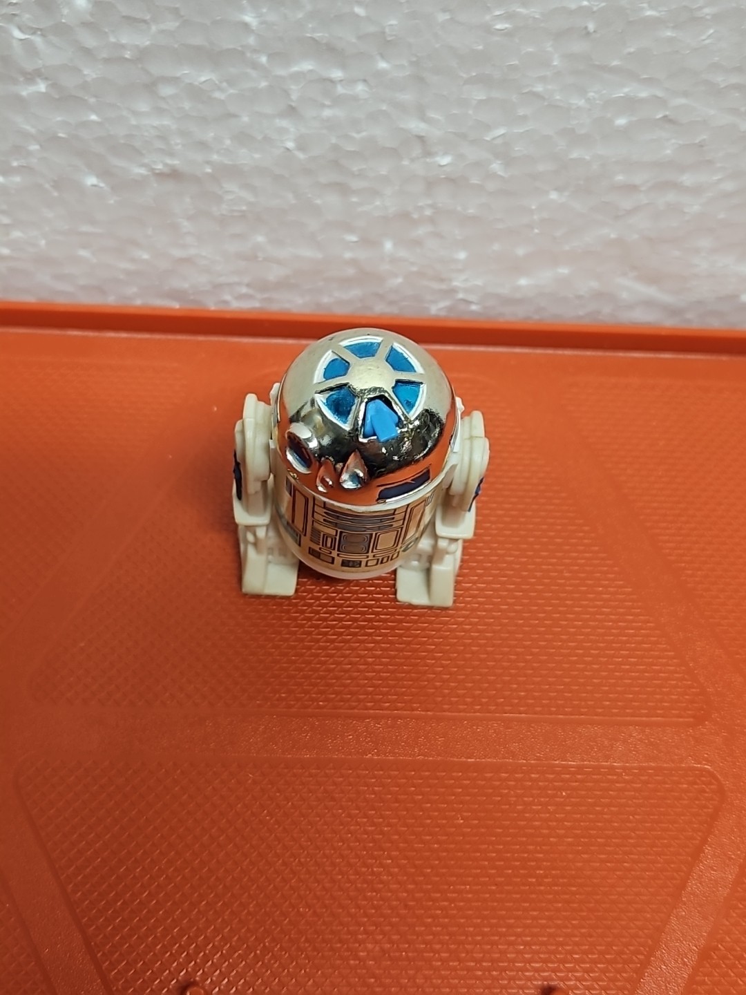 R2-D2 (Artoo-Detoo) (with Sensorscope) sold