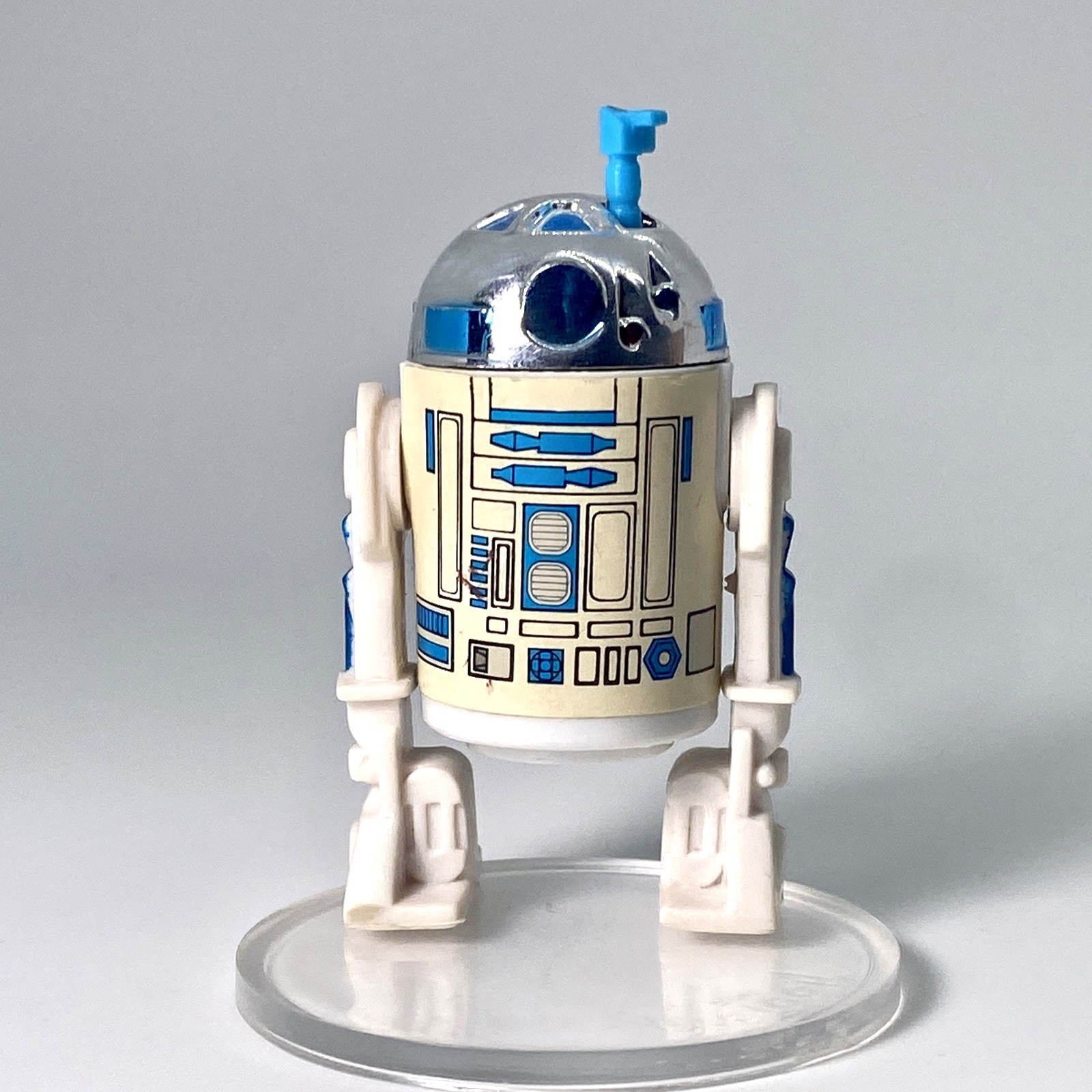 R2-D2 (Artoo-Detoo) (with Sensorscope) sold