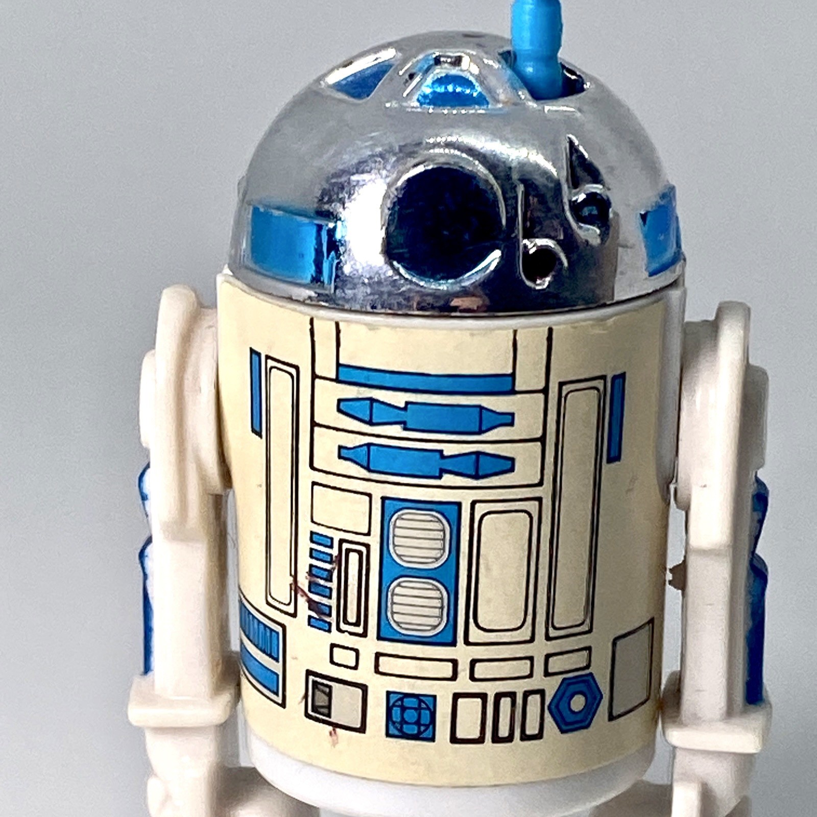 R2-D2 (Artoo-Detoo) (with Sensorscope) sold