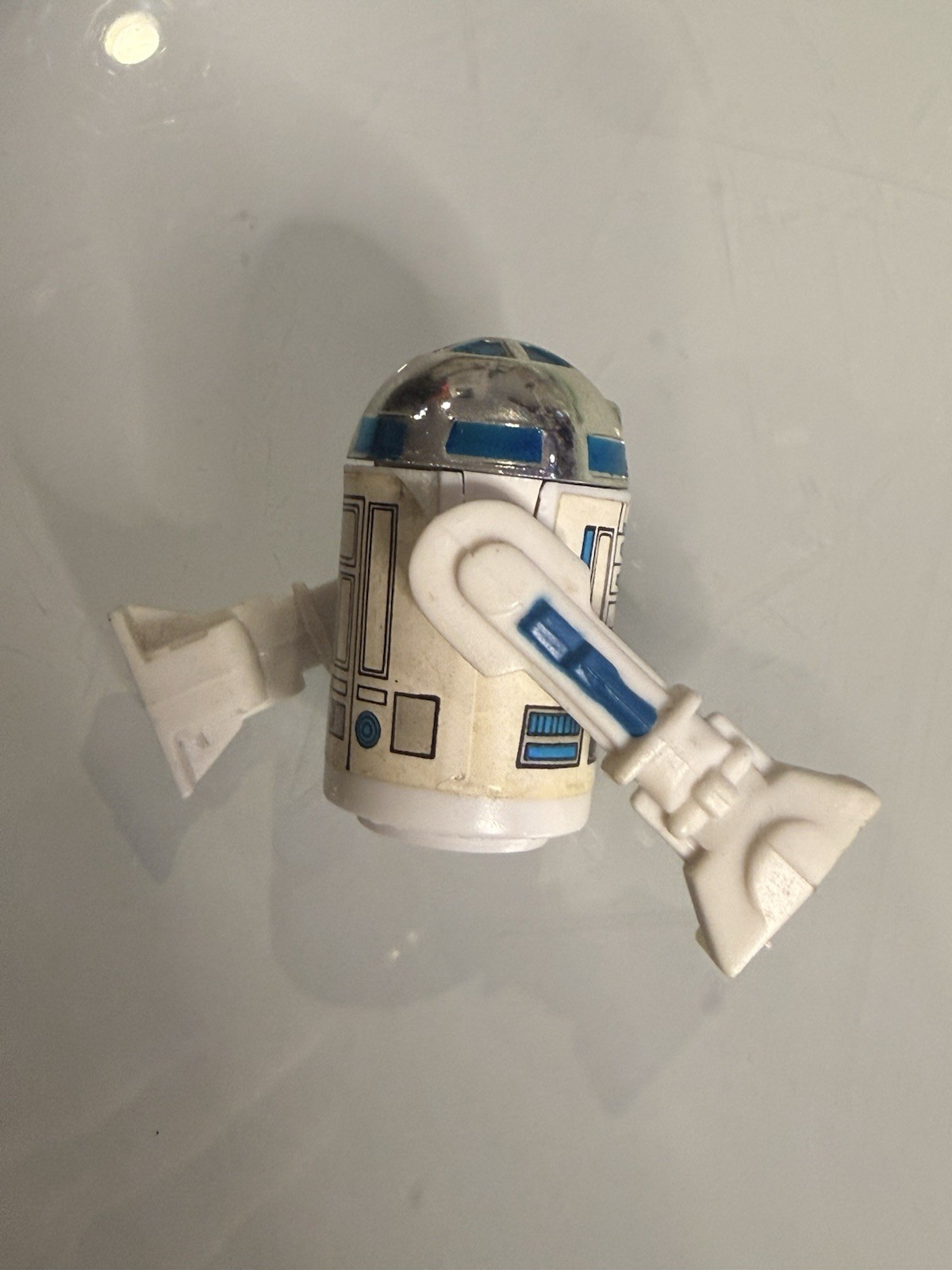 R2-D2 (Artoo-Detoo) (with Sensorscope) sold