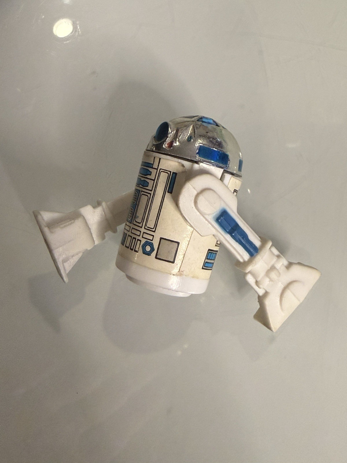 R2-D2 (Artoo-Detoo) (with Sensorscope) sold
