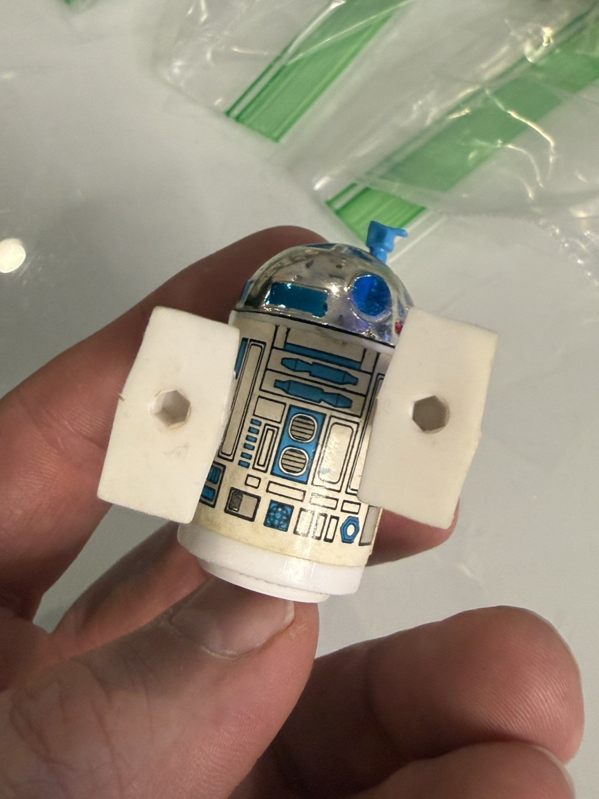 R2-D2 (Artoo-Detoo) (with Sensorscope) sold