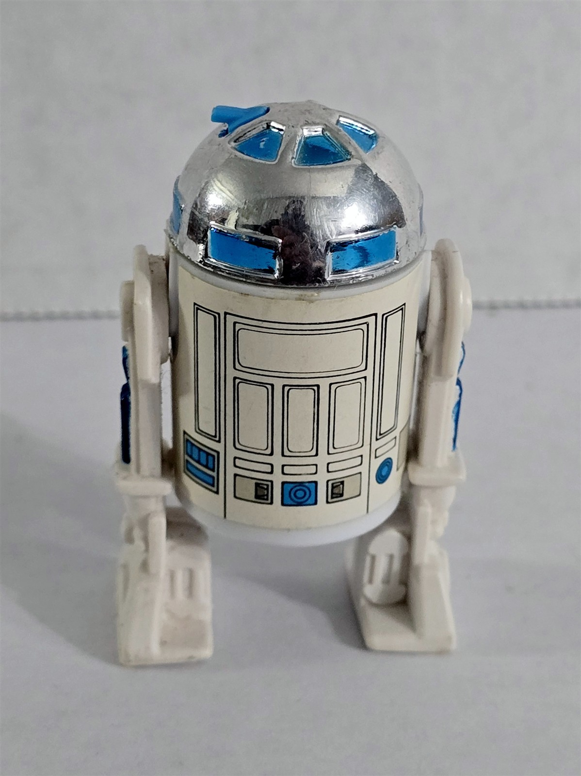 R2-D2 (Artoo-Detoo) (with Sensorscope) sold