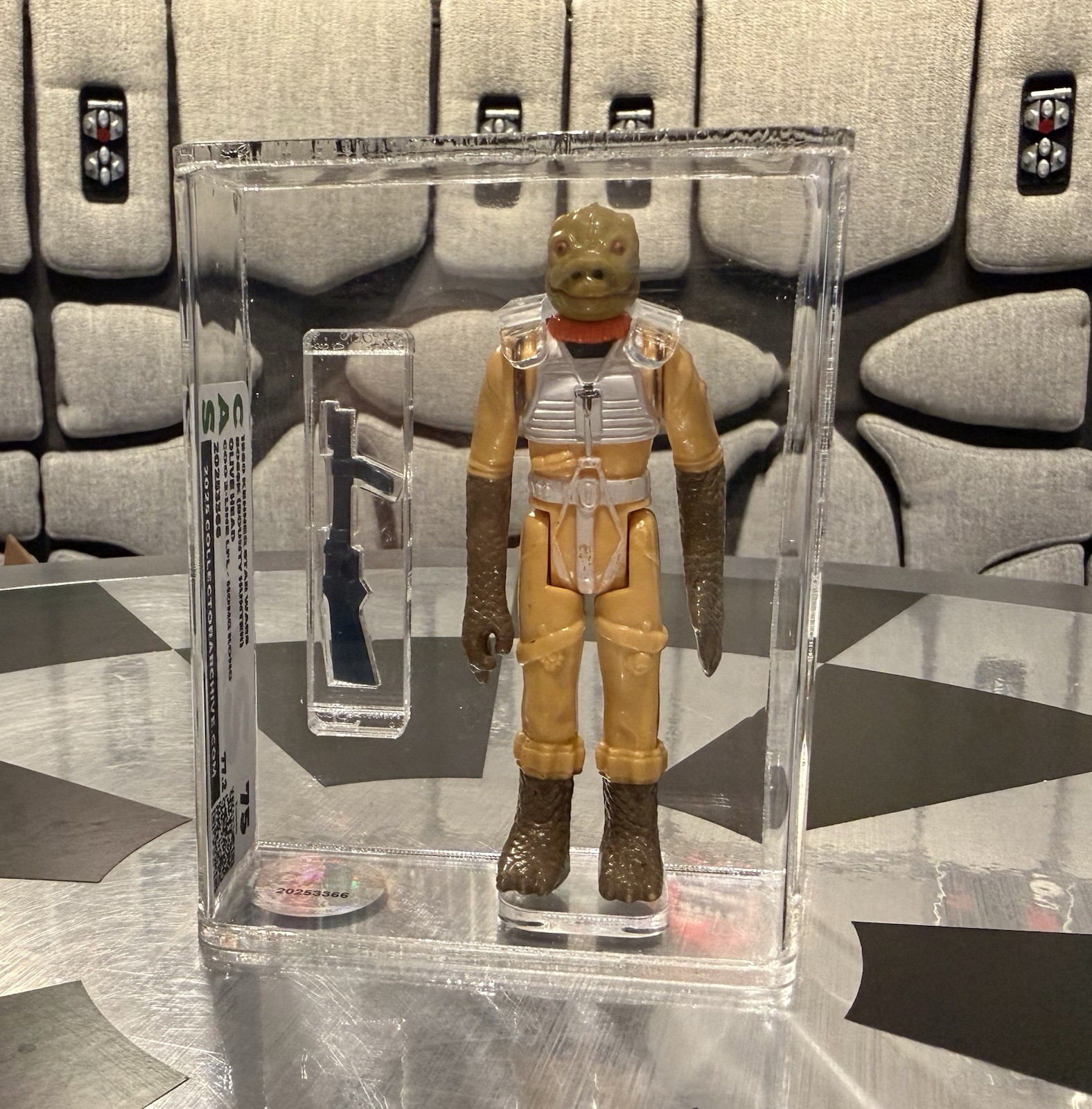 Bossk (Bounty Hunter) sold