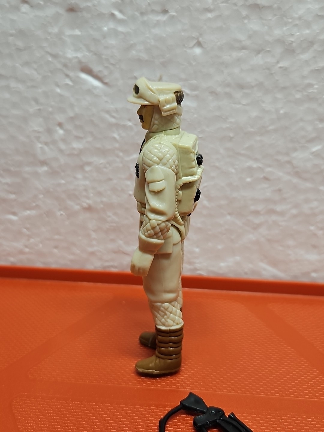 Rebel Commander sold