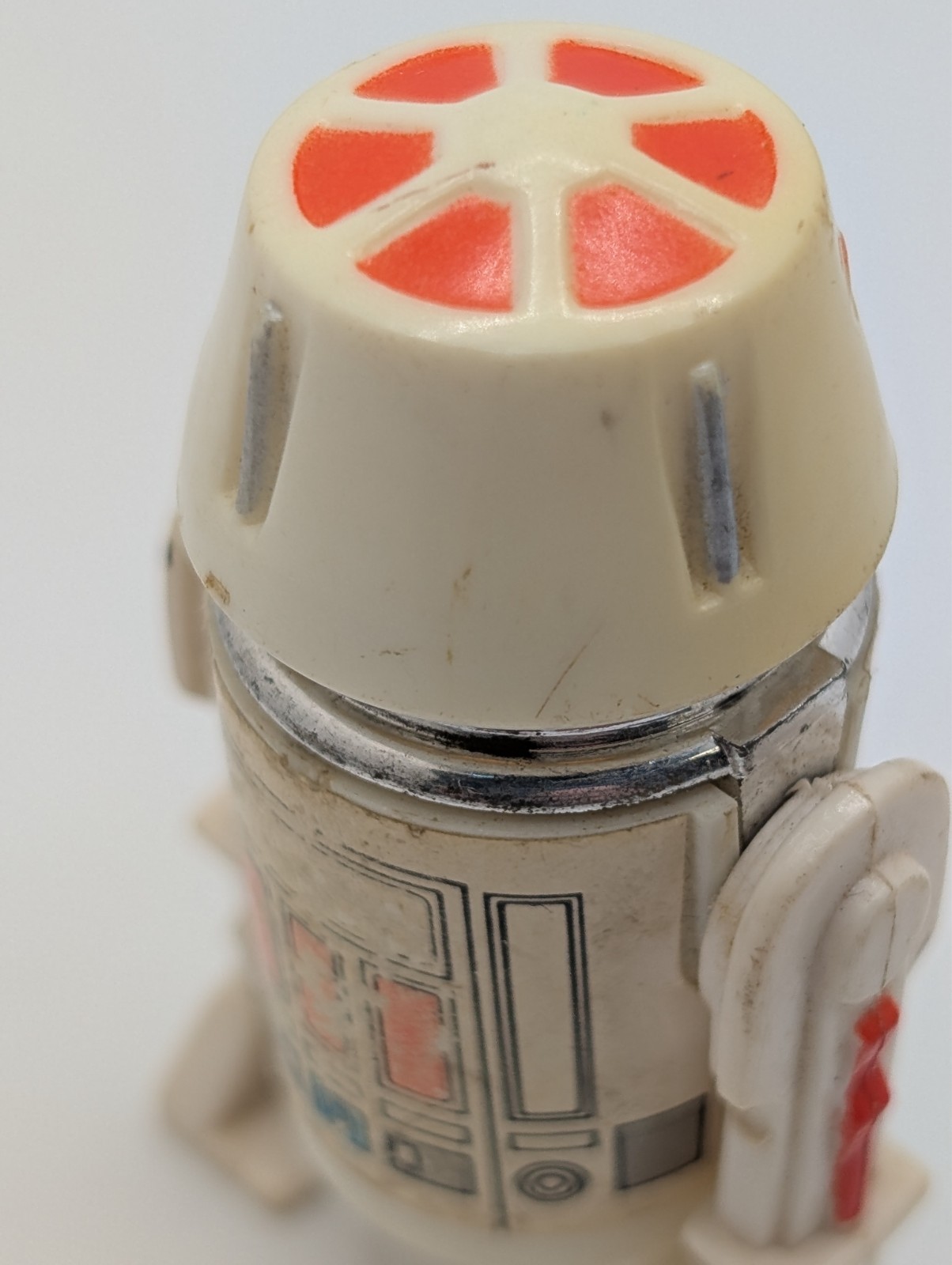 R5-D4 (Arfive-Defour) sold