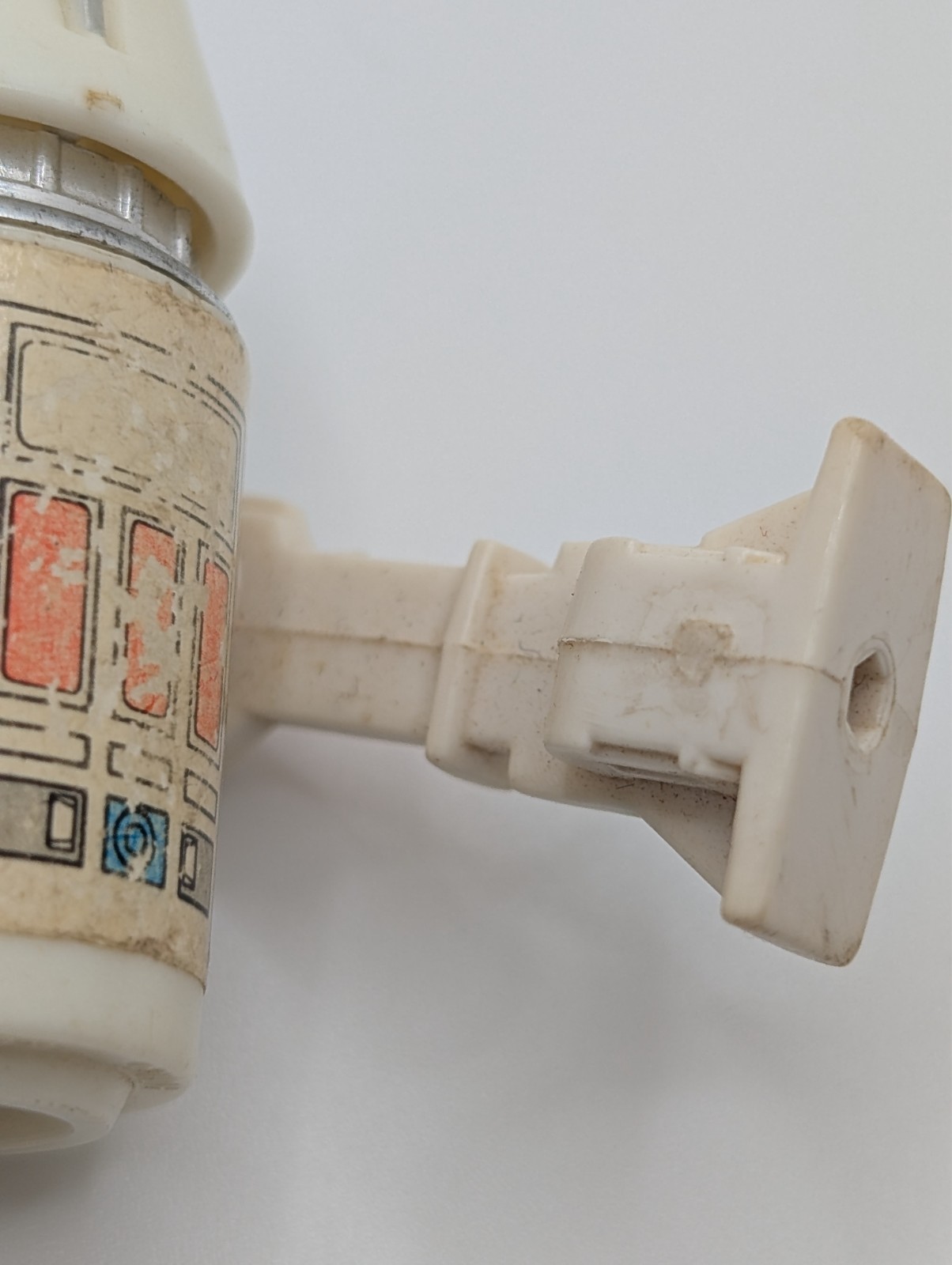 R5-D4 (Arfive-Defour) sold