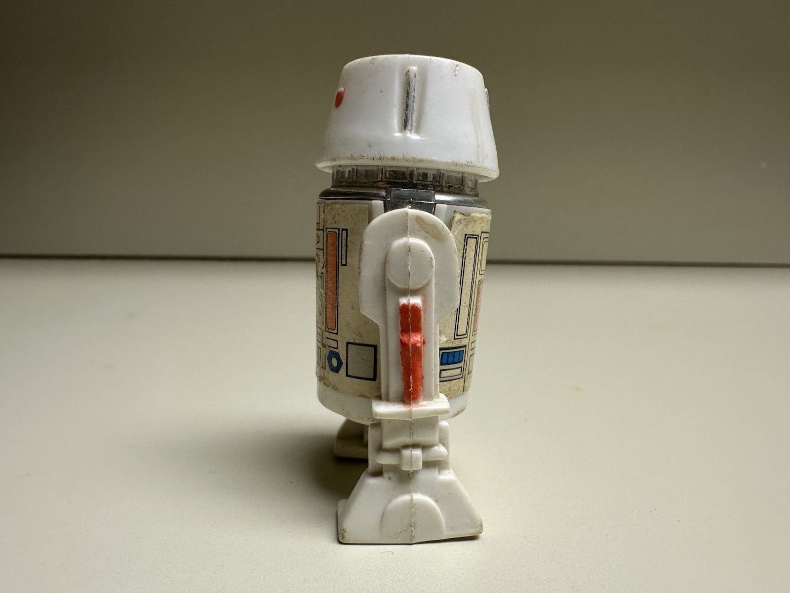 R5-D4 (Arfive-Defour) sold