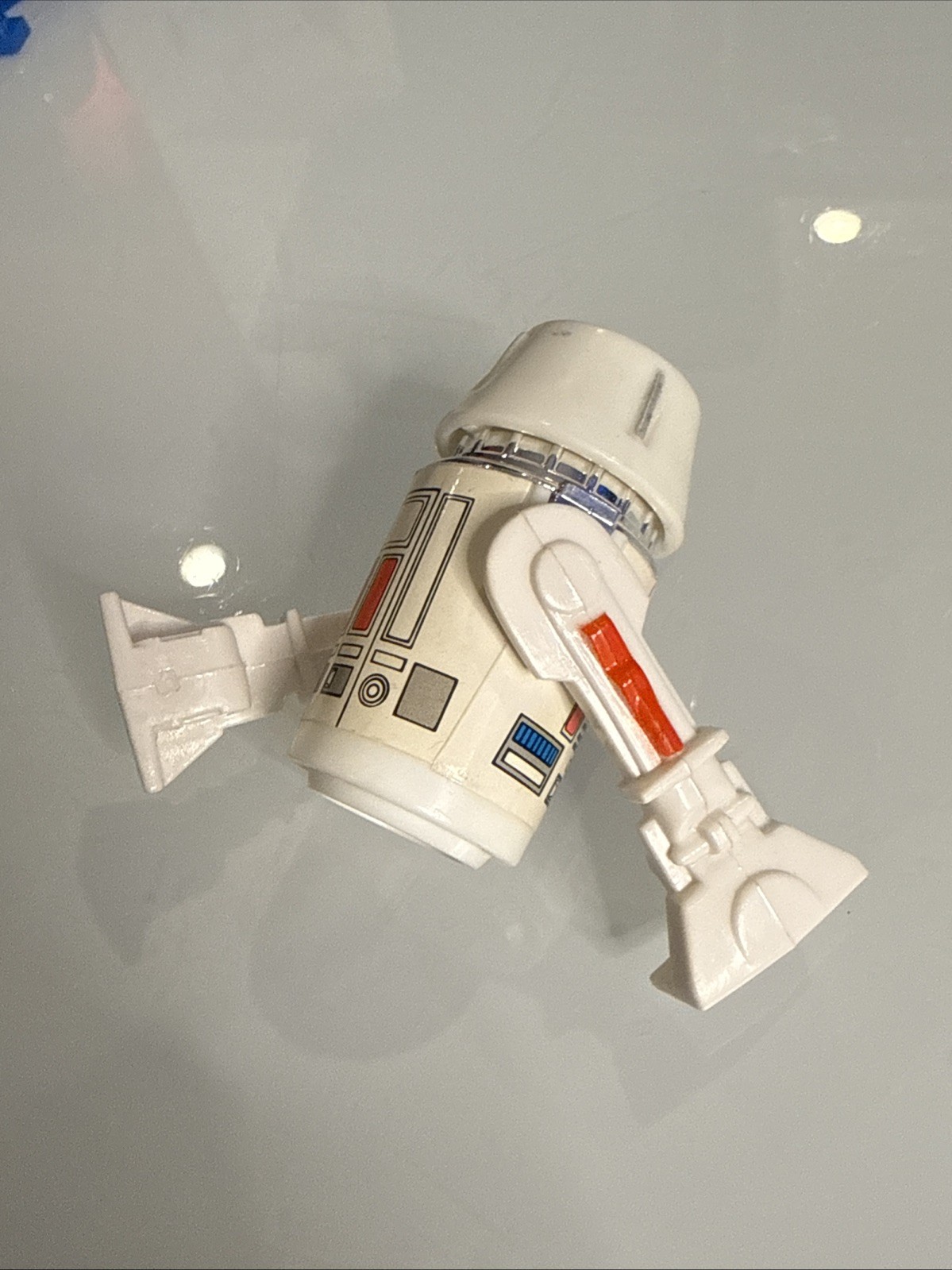 R5-D4 (Arfive-Defour) sold