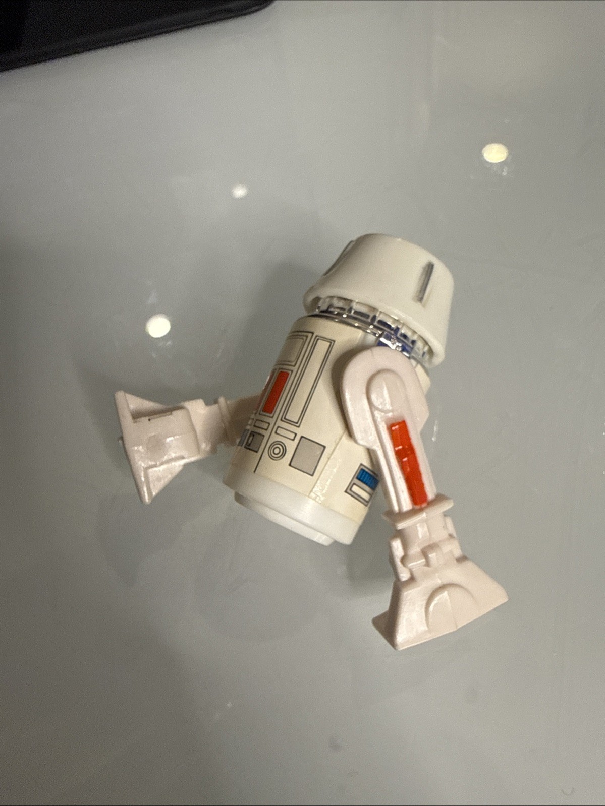 R5-D4 (Arfive-Defour) sold