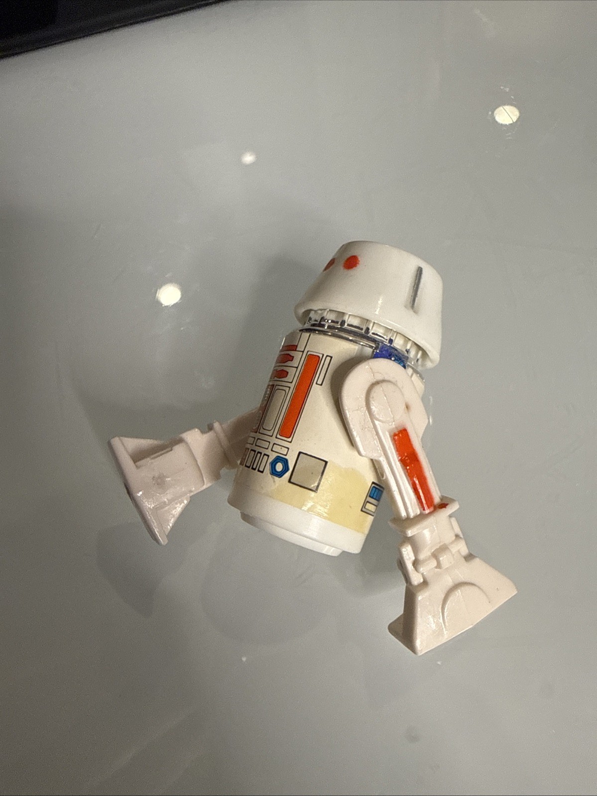 R5-D4 (Arfive-Defour) sold