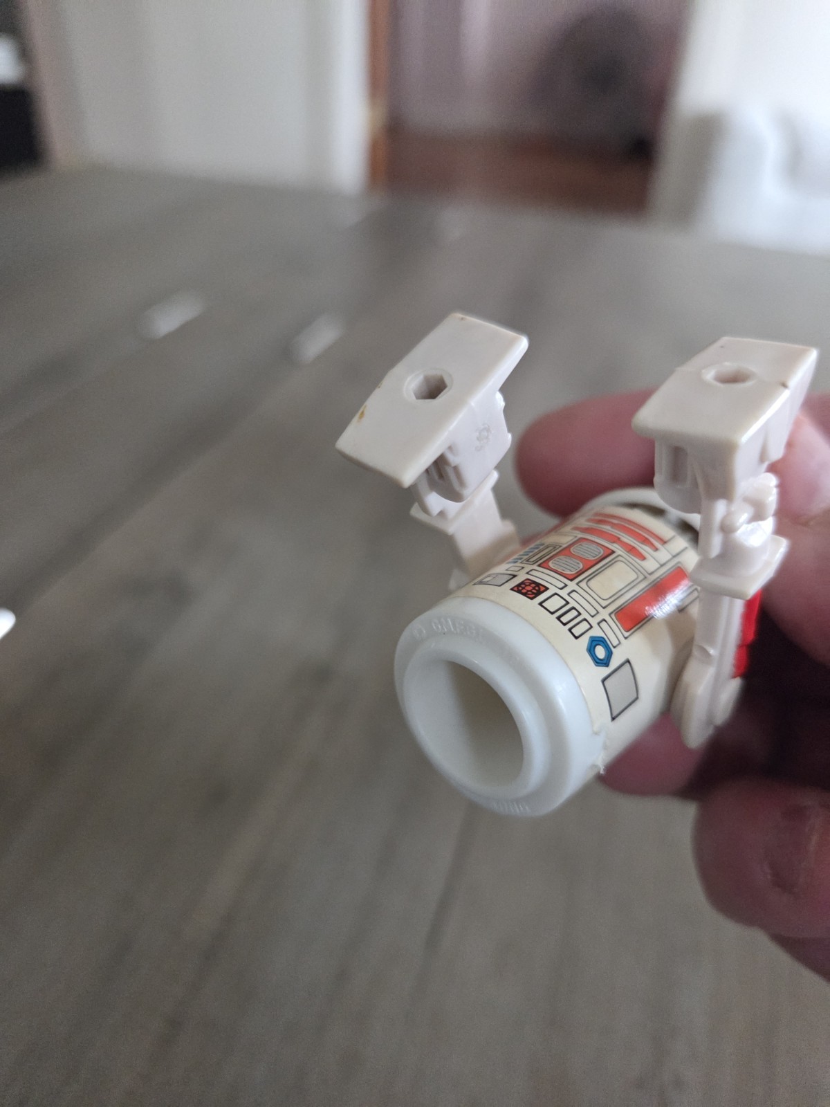 R5-D4 (Arfive-Defour) sold