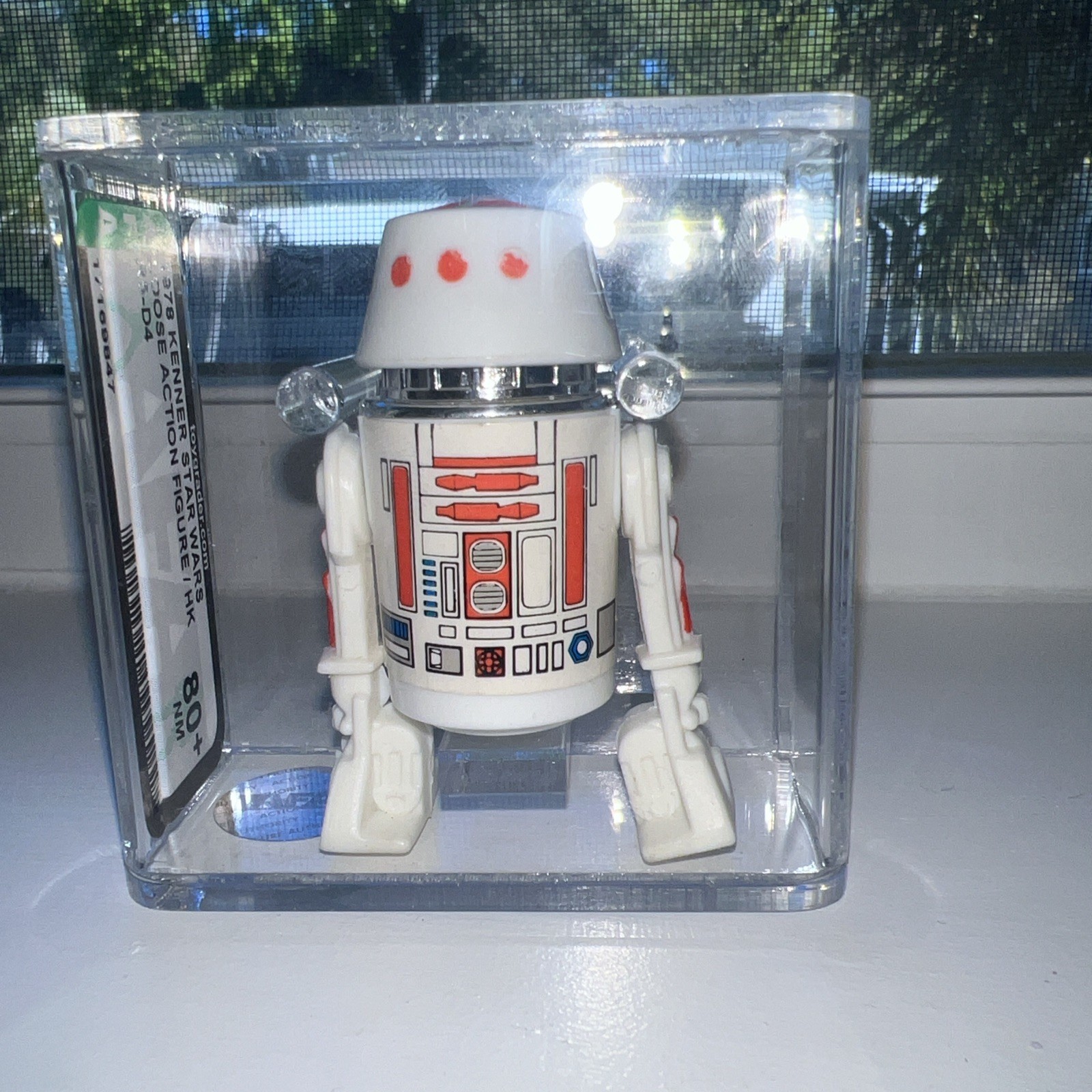 R5-D4 (Arfive-Defour) sold