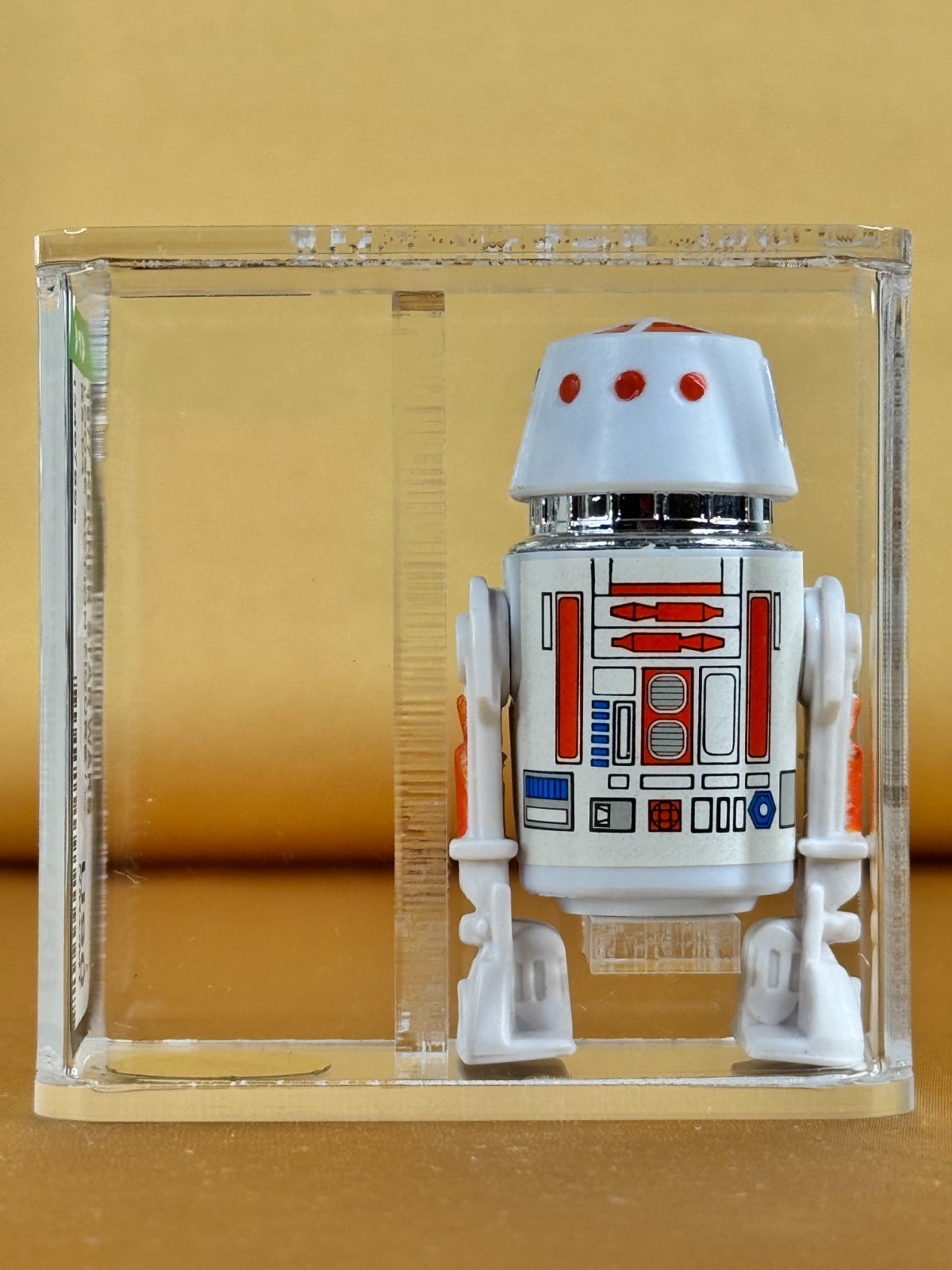 R5-D4 (Arfive-Defour) sold