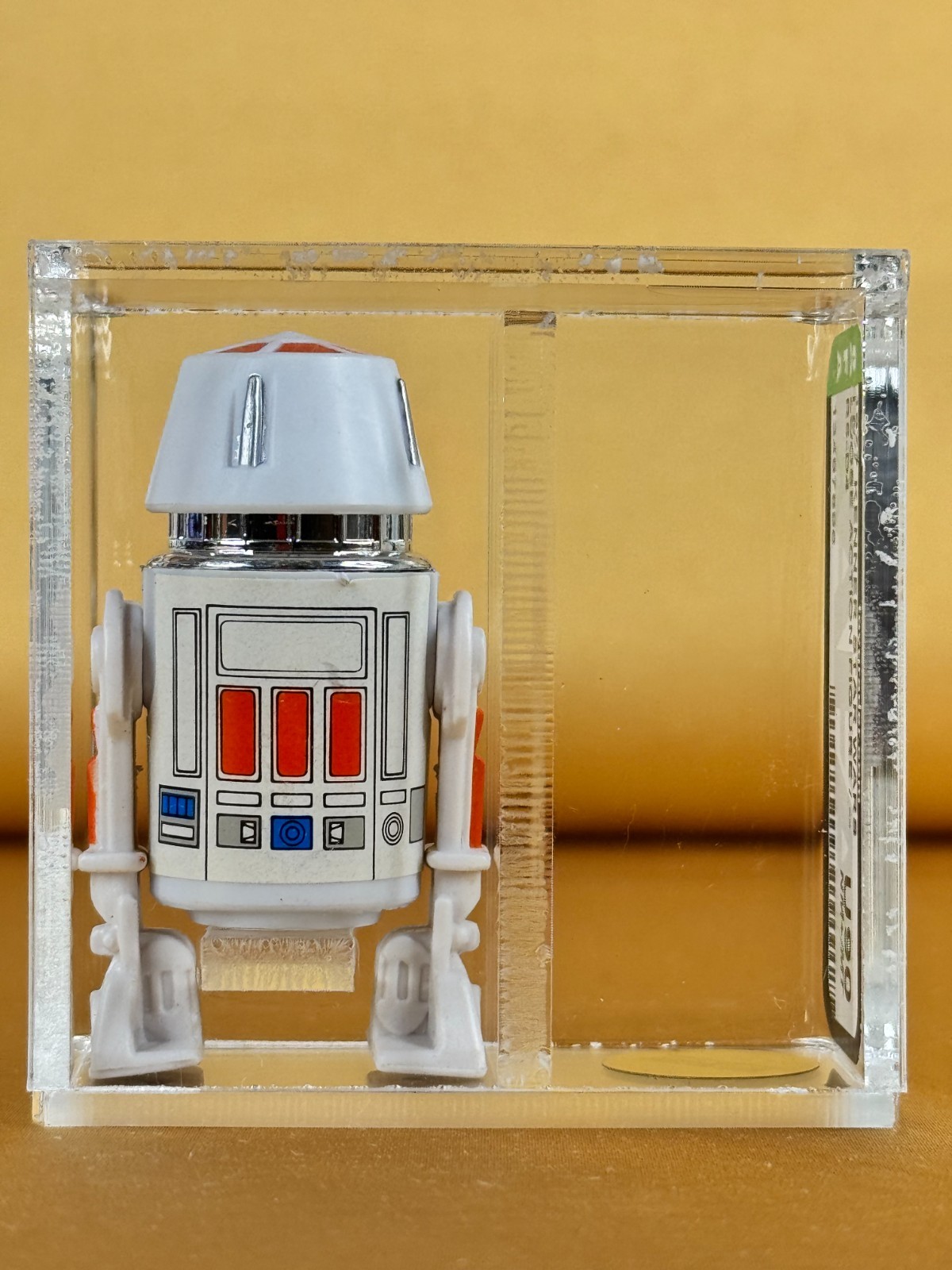 R5-D4 (Arfive-Defour) sold