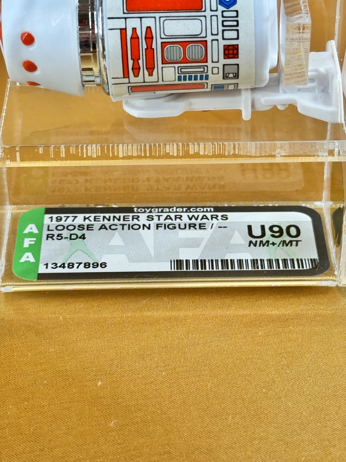 R5-D4 (Arfive-Defour) sold