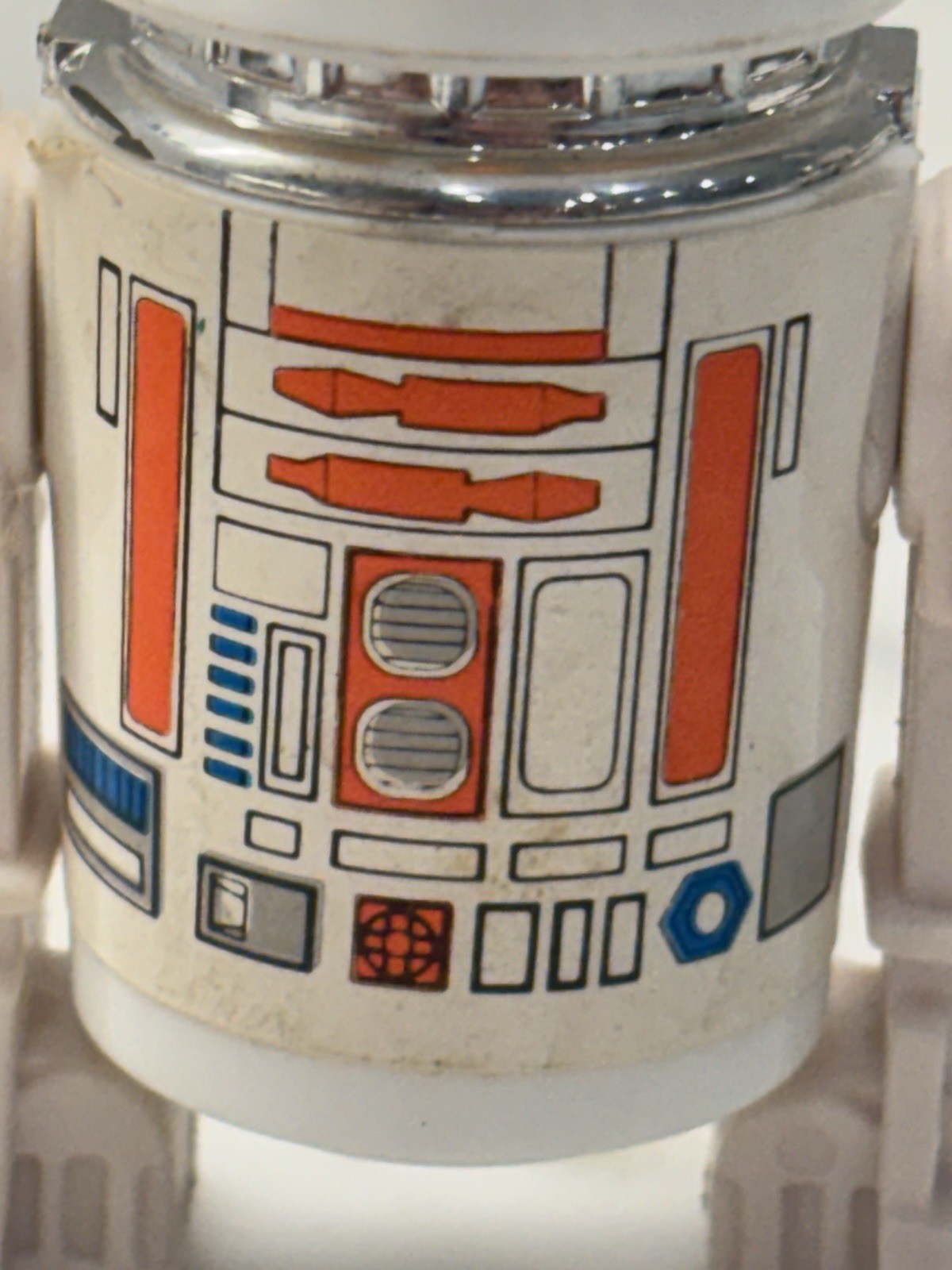 R5-D4 (Arfive-Defour) sold