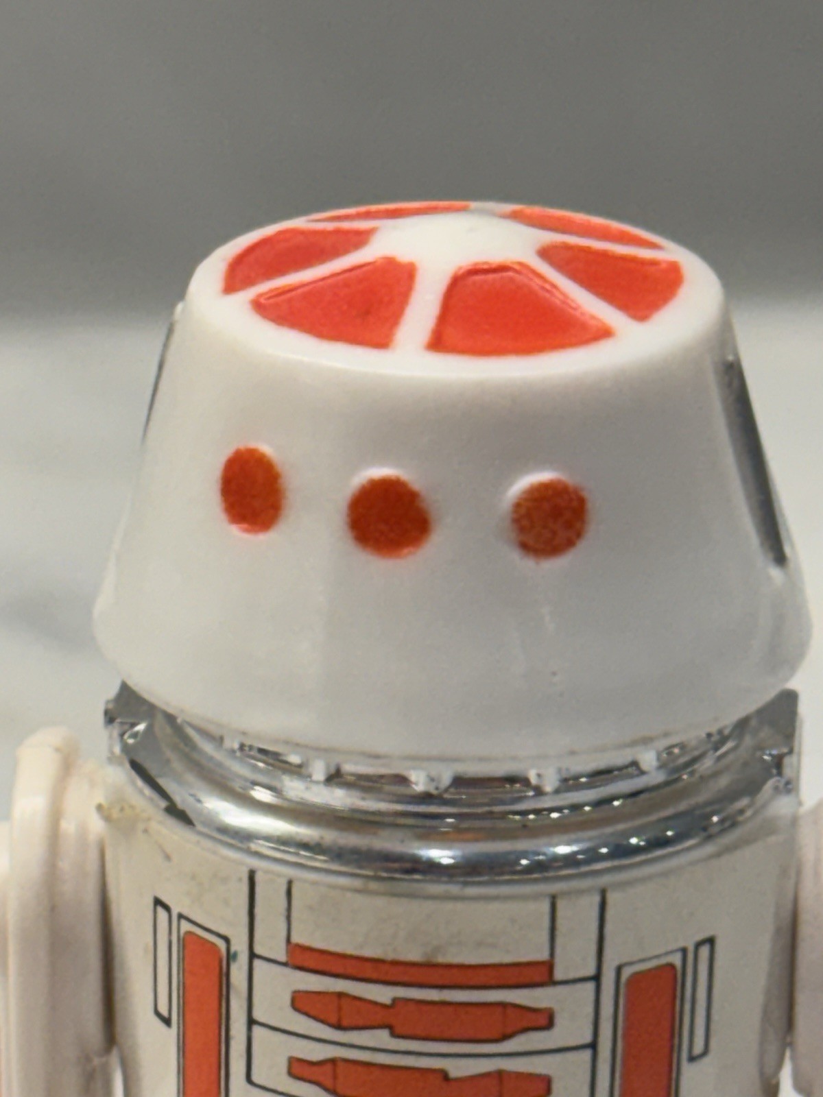 R5-D4 (Arfive-Defour) sold