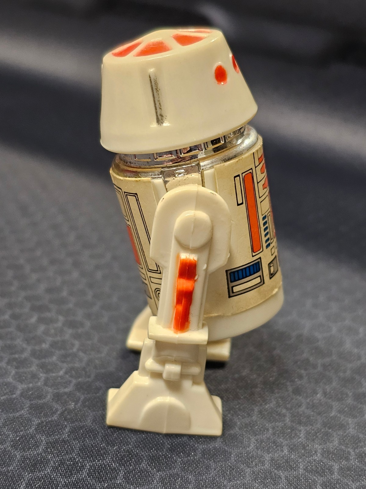 R5-D4 (Arfive-Defour) sold