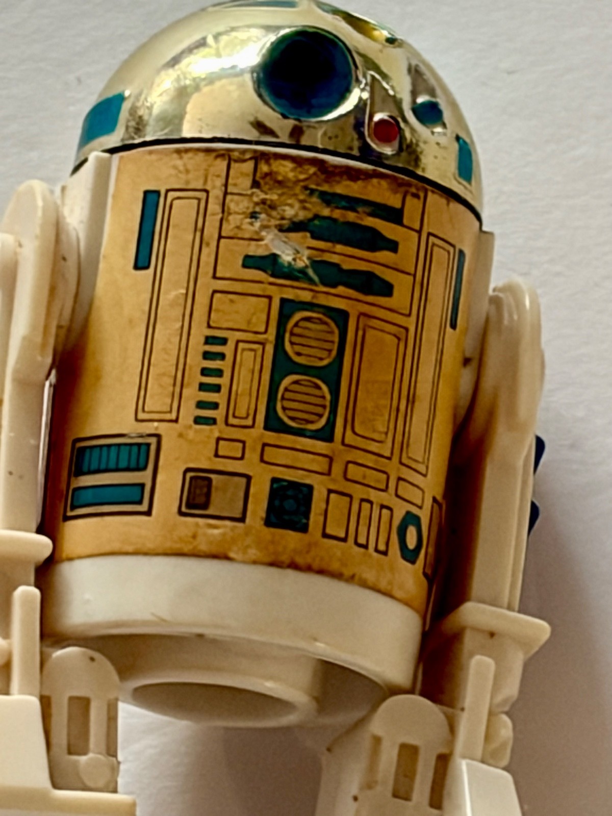 R2-D2 (Artoo-Detoo) with pop-up Lightsaber sold