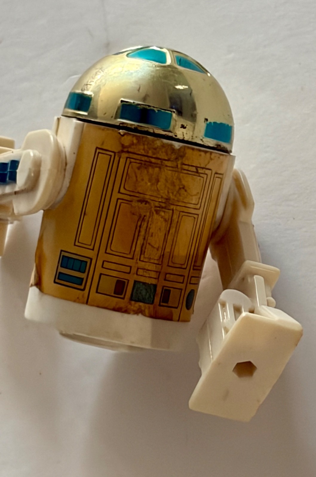 R2-D2 (Artoo-Detoo) with pop-up Lightsaber sold