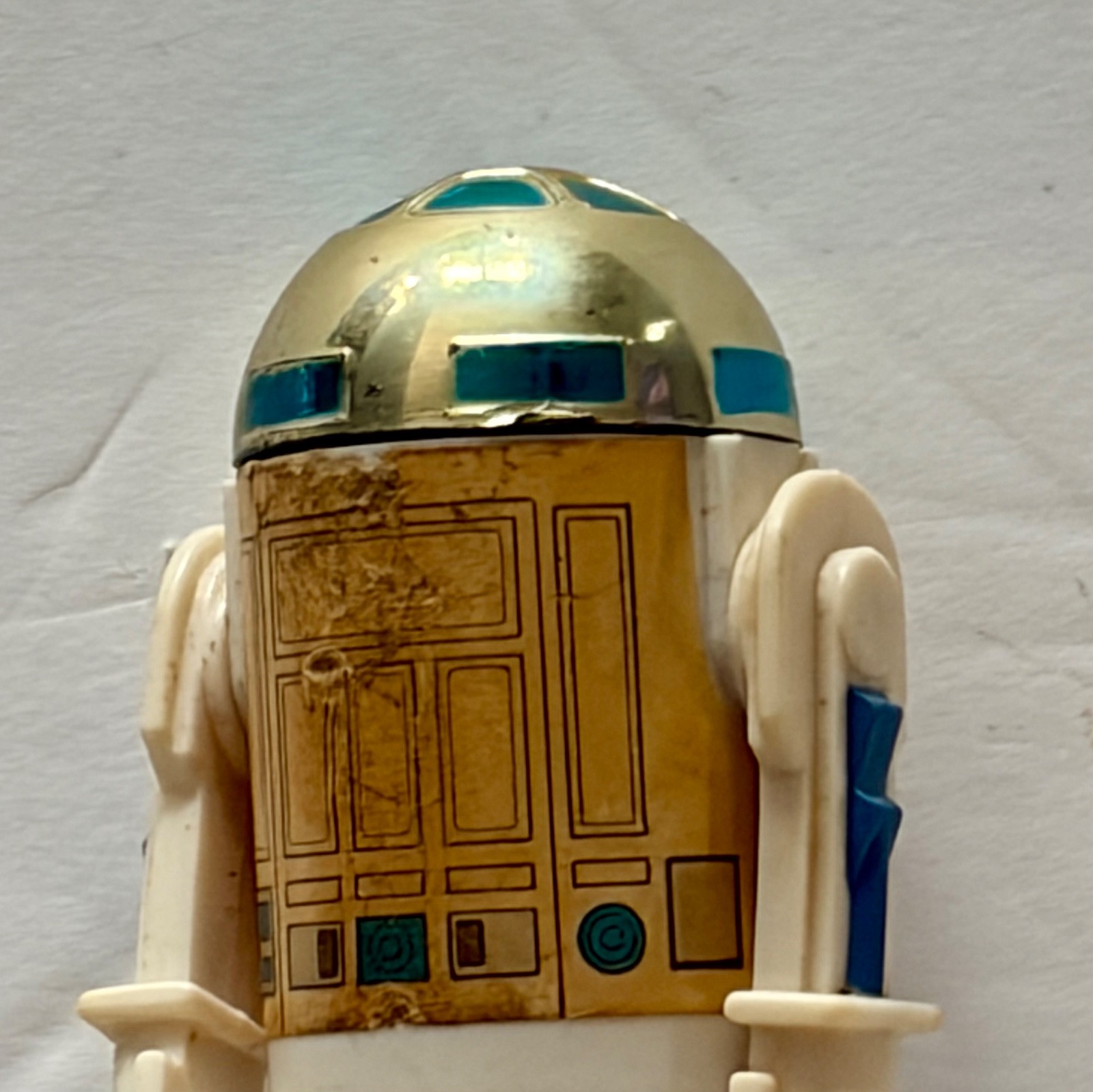 R2-D2 (Artoo-Detoo) with pop-up Lightsaber sold